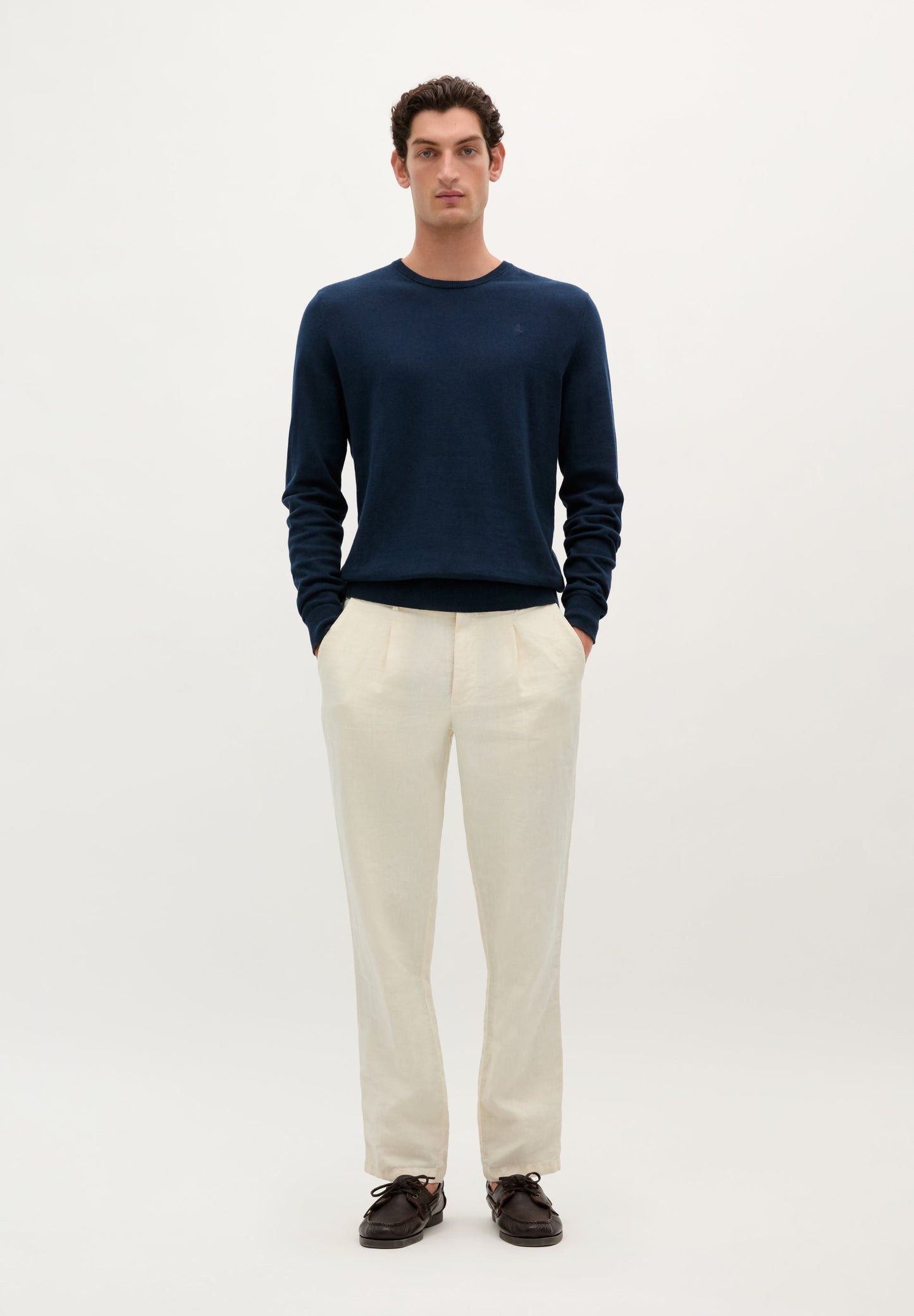 ROUND NECK SWEATER WITH SKULL