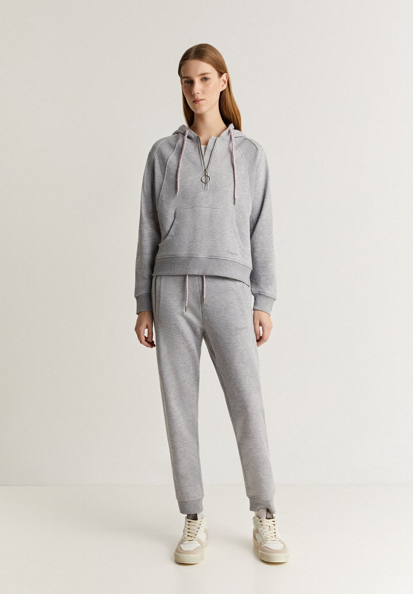 DRAWSTRING HOODIE