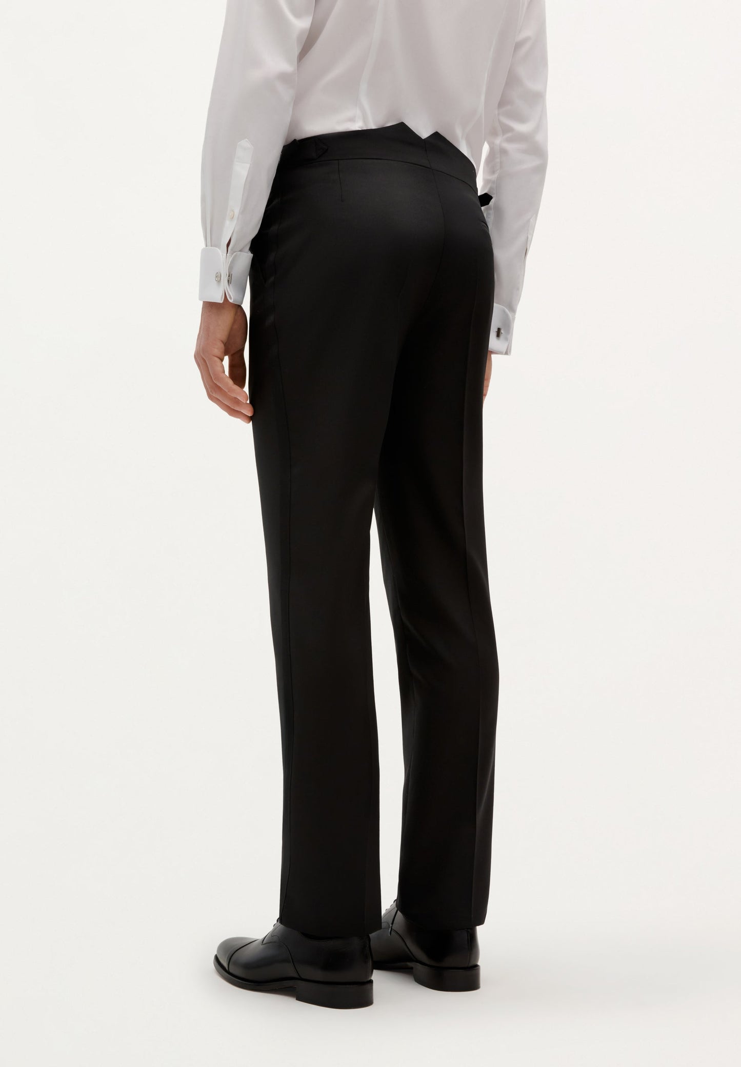 DINNER SUIT