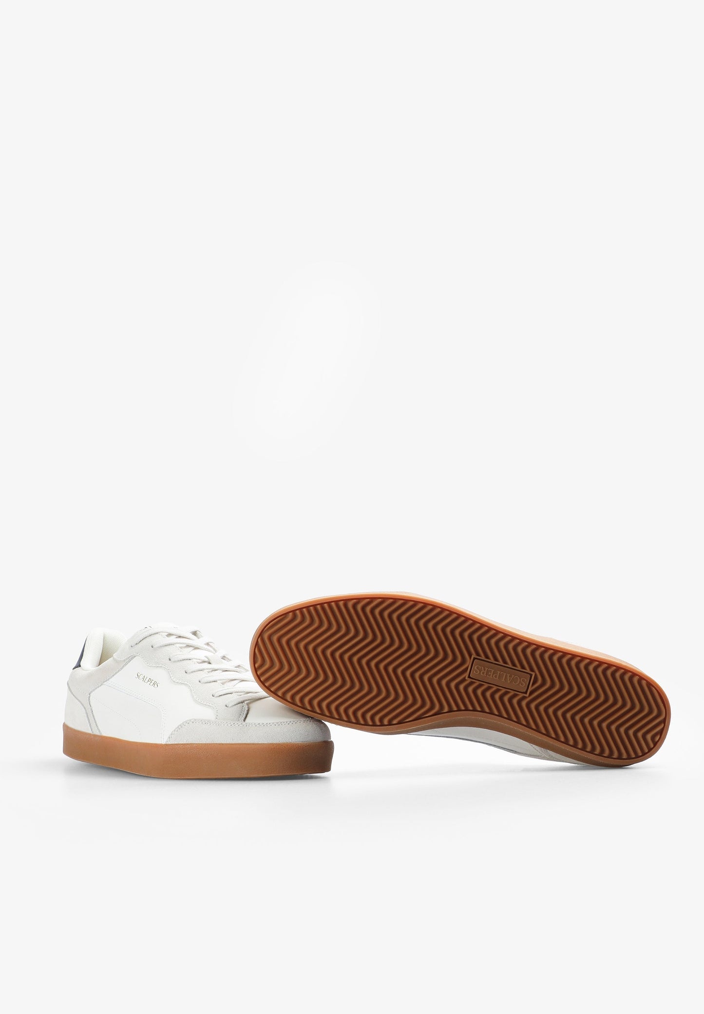 LOW-TOP SNEAKERS WITH SUEDE DETAILS