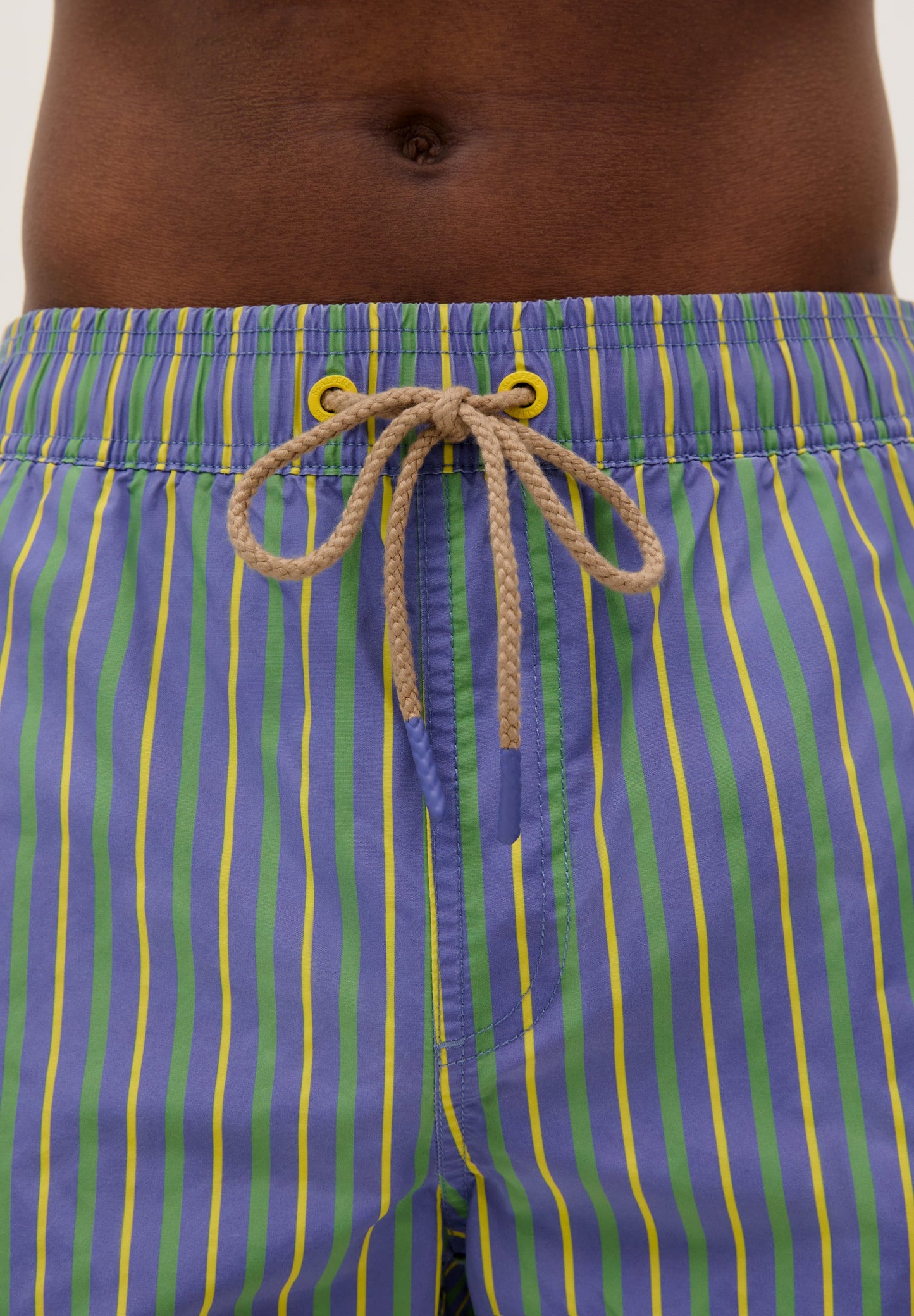 CONTRAST STRIPED SWIMMING TRUNKS