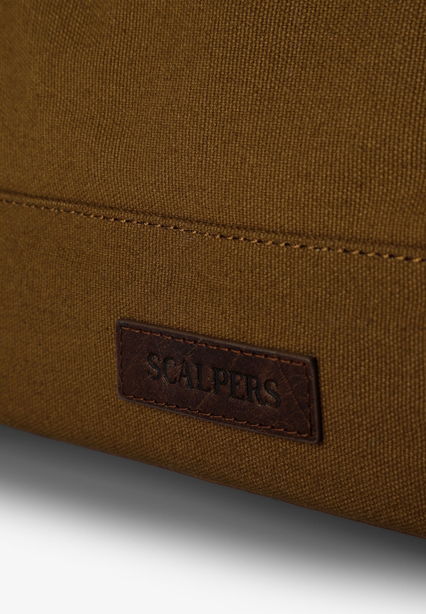 TRAVEL BAG WITH LEATHER DETAILS