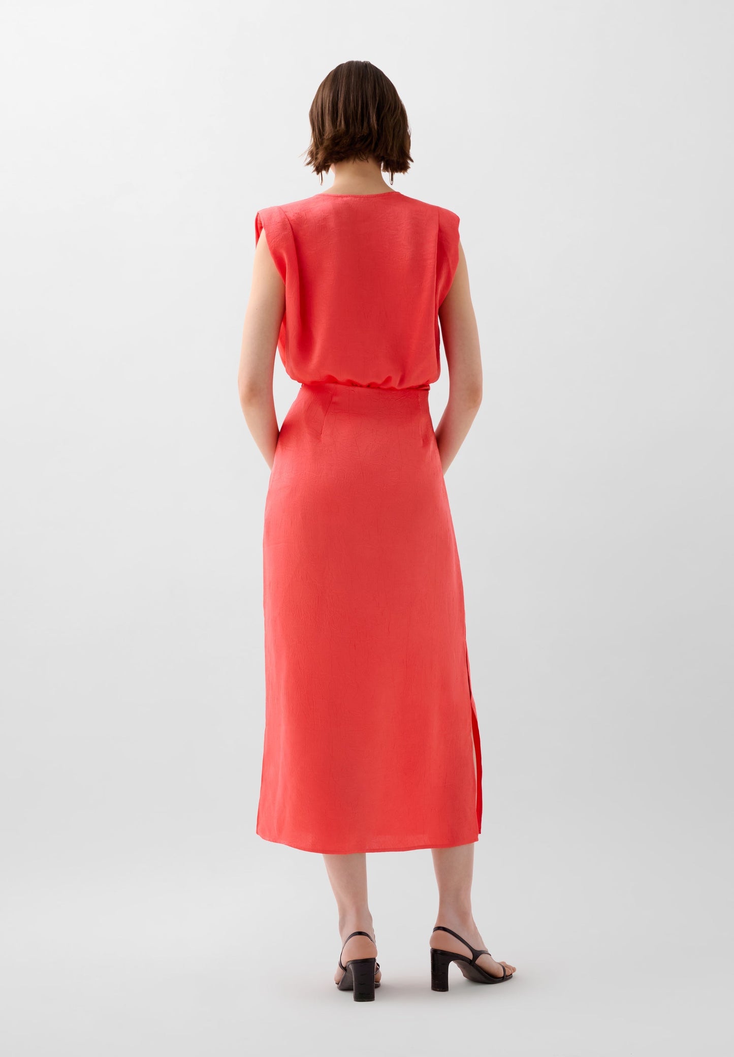 TEXTURED FLOWING MIDI SKIRT