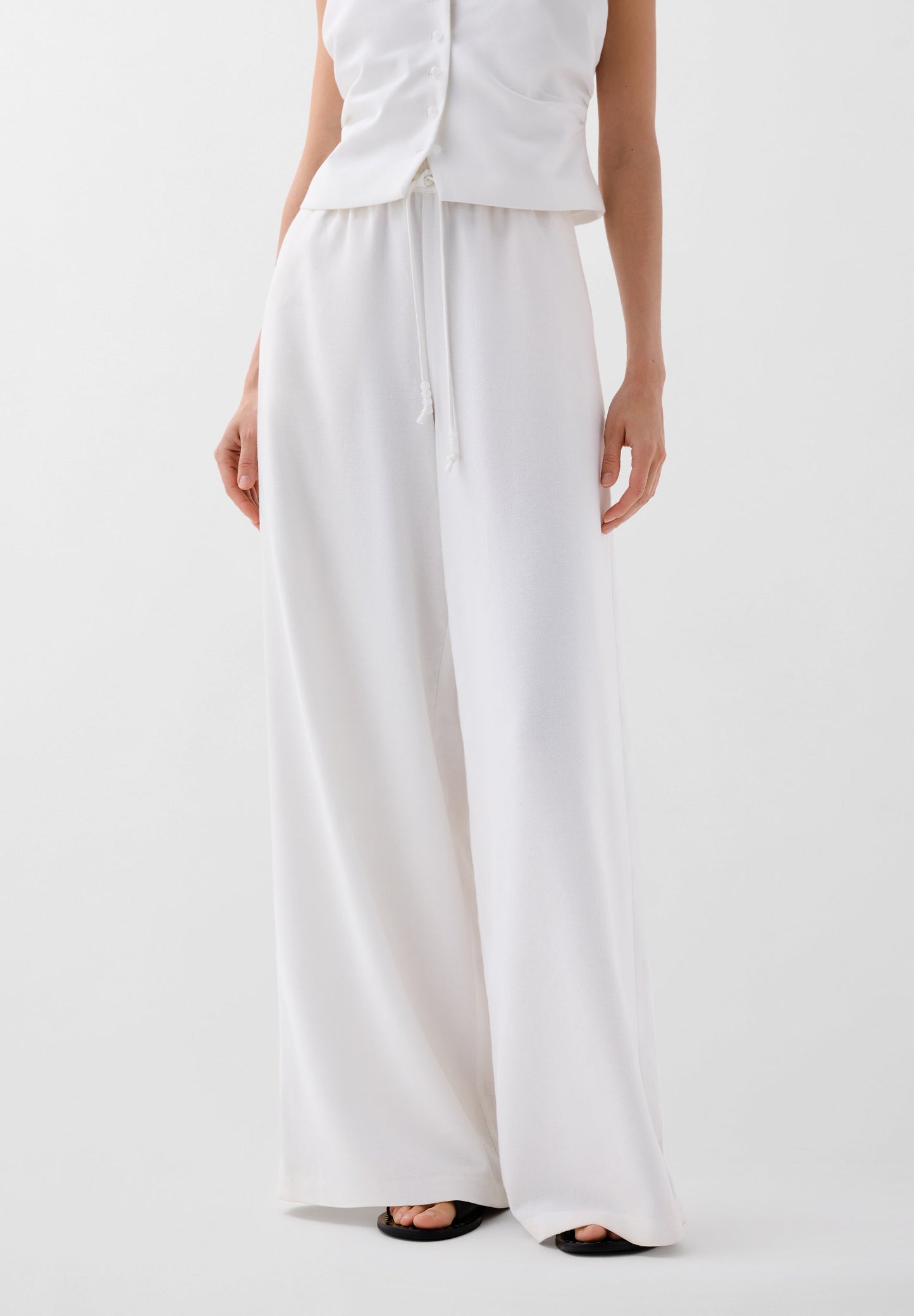 FLOWING LINEN TROUSERS