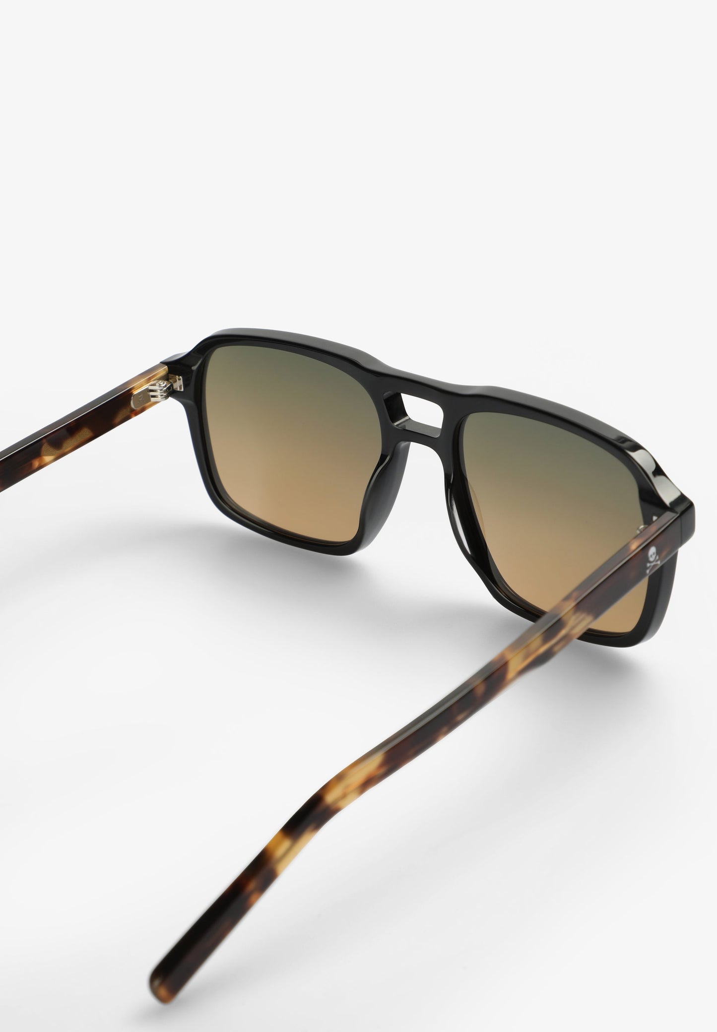 AVIATOR SUNGLASSES