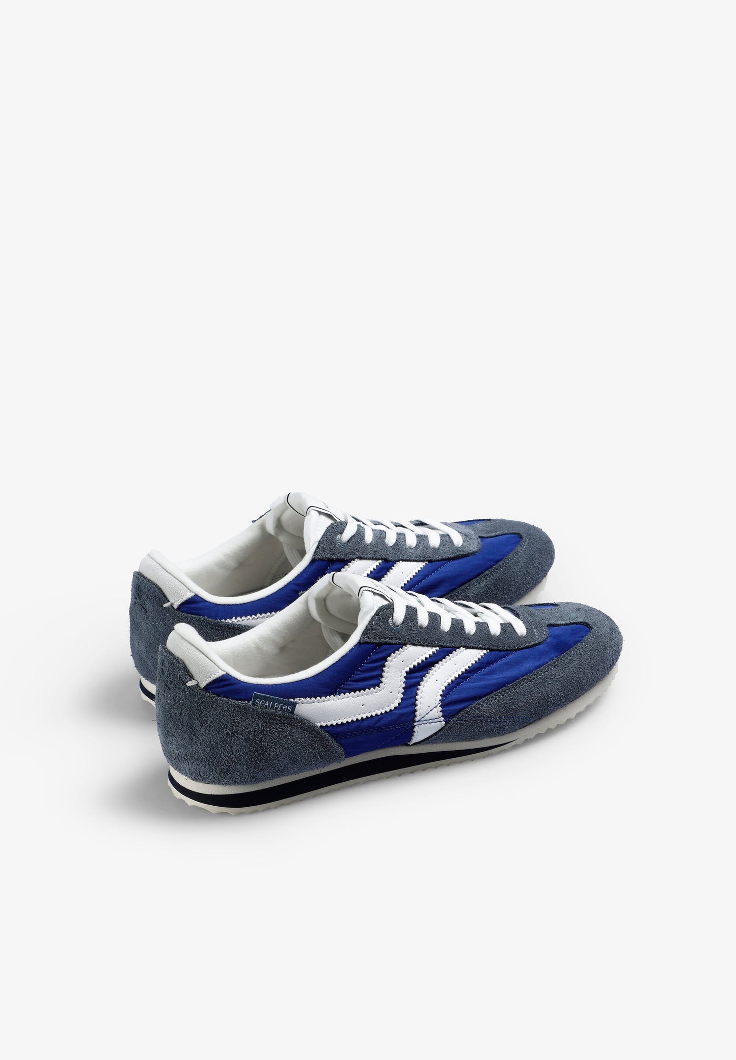 RETRO SNEAKERS