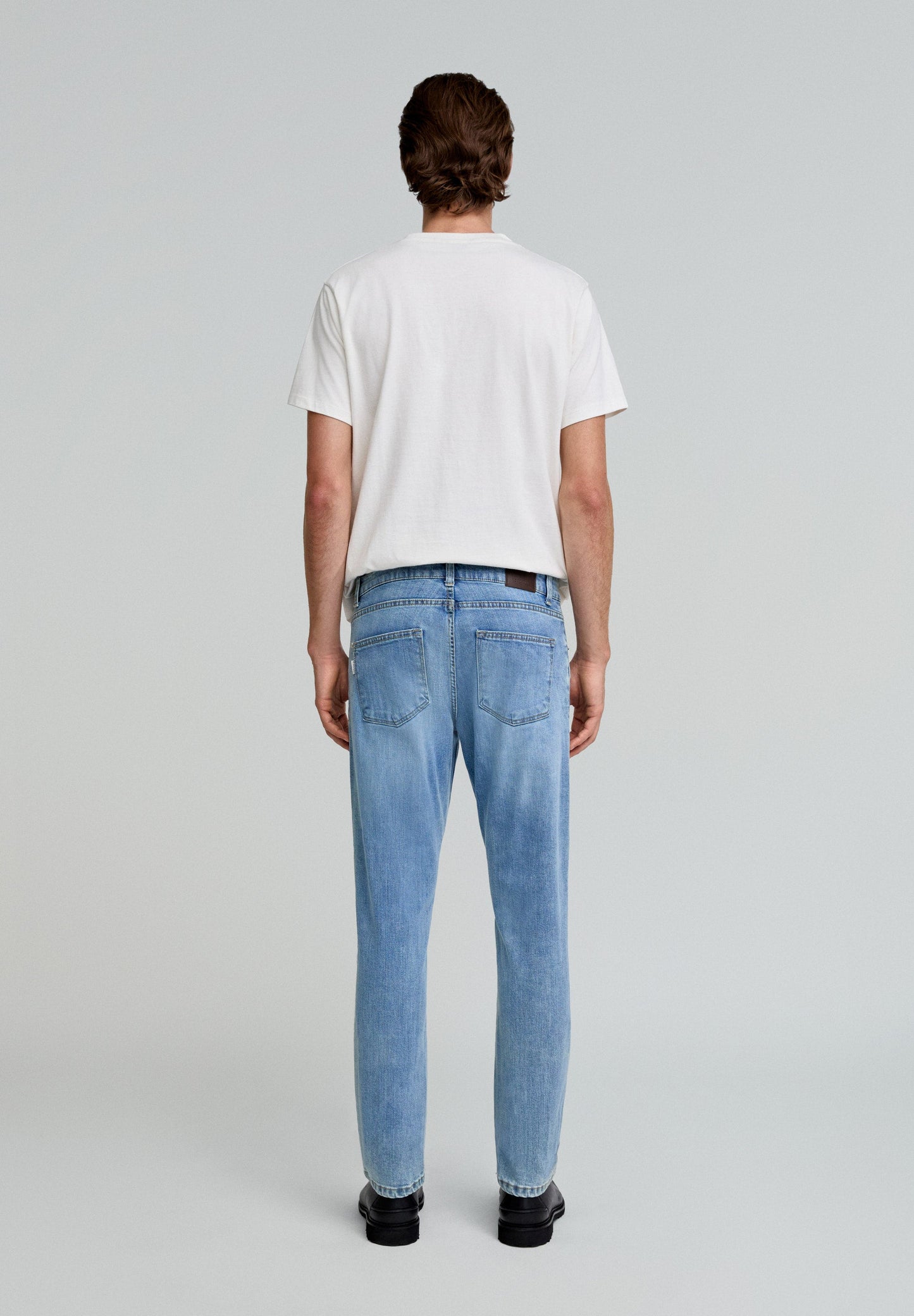 BASIC SLIM FIT JEANS