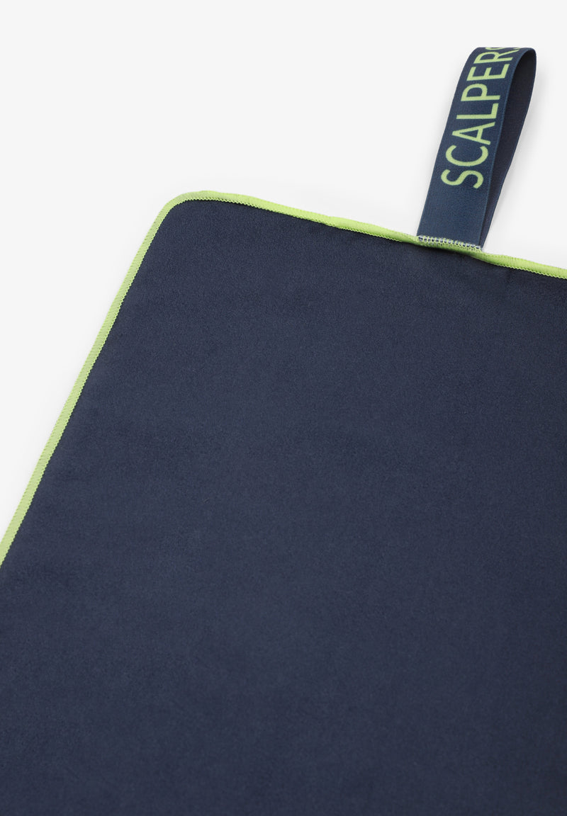SCALPERS COLLAPSIBLE TOWEL