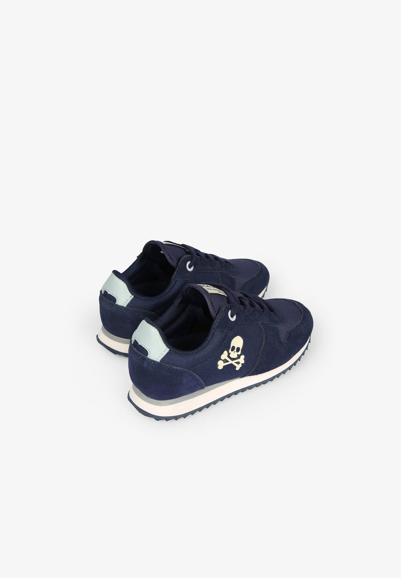 SNEAKERS WITH SKULL INSIGNIA