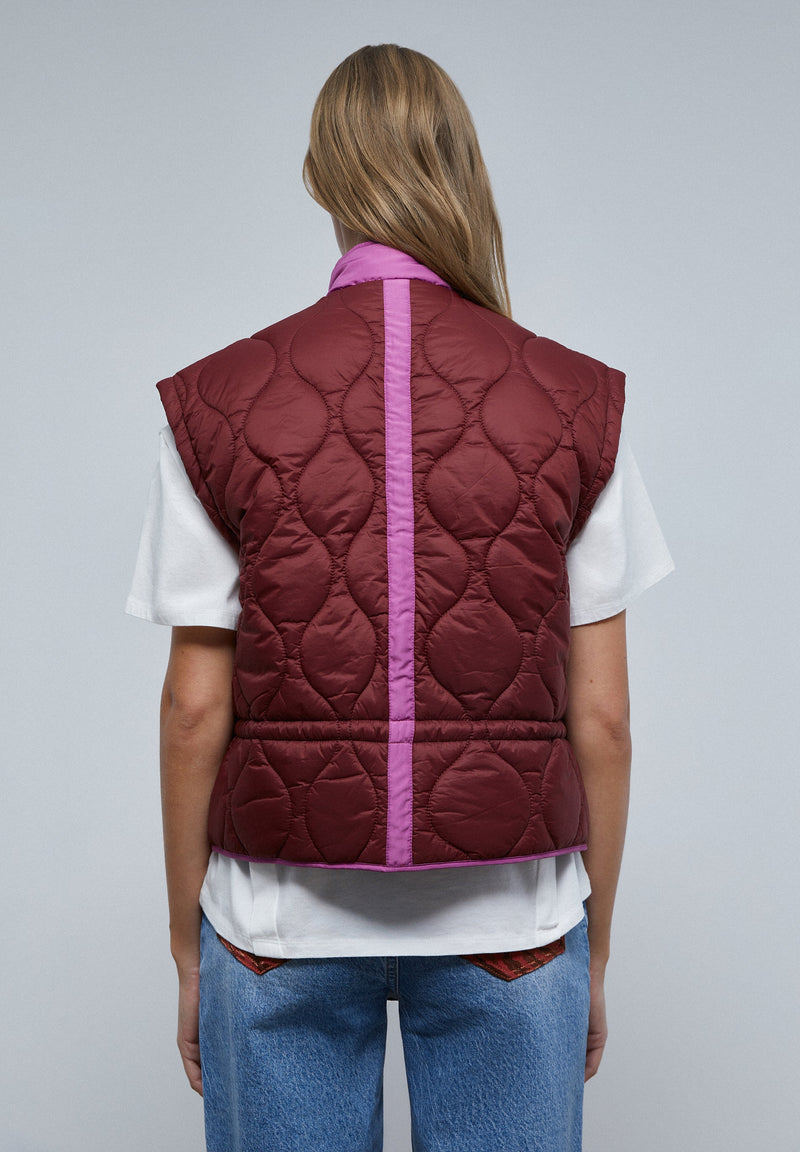 QUILTED WAISTCOAT WITH CONTRAST DETAILS