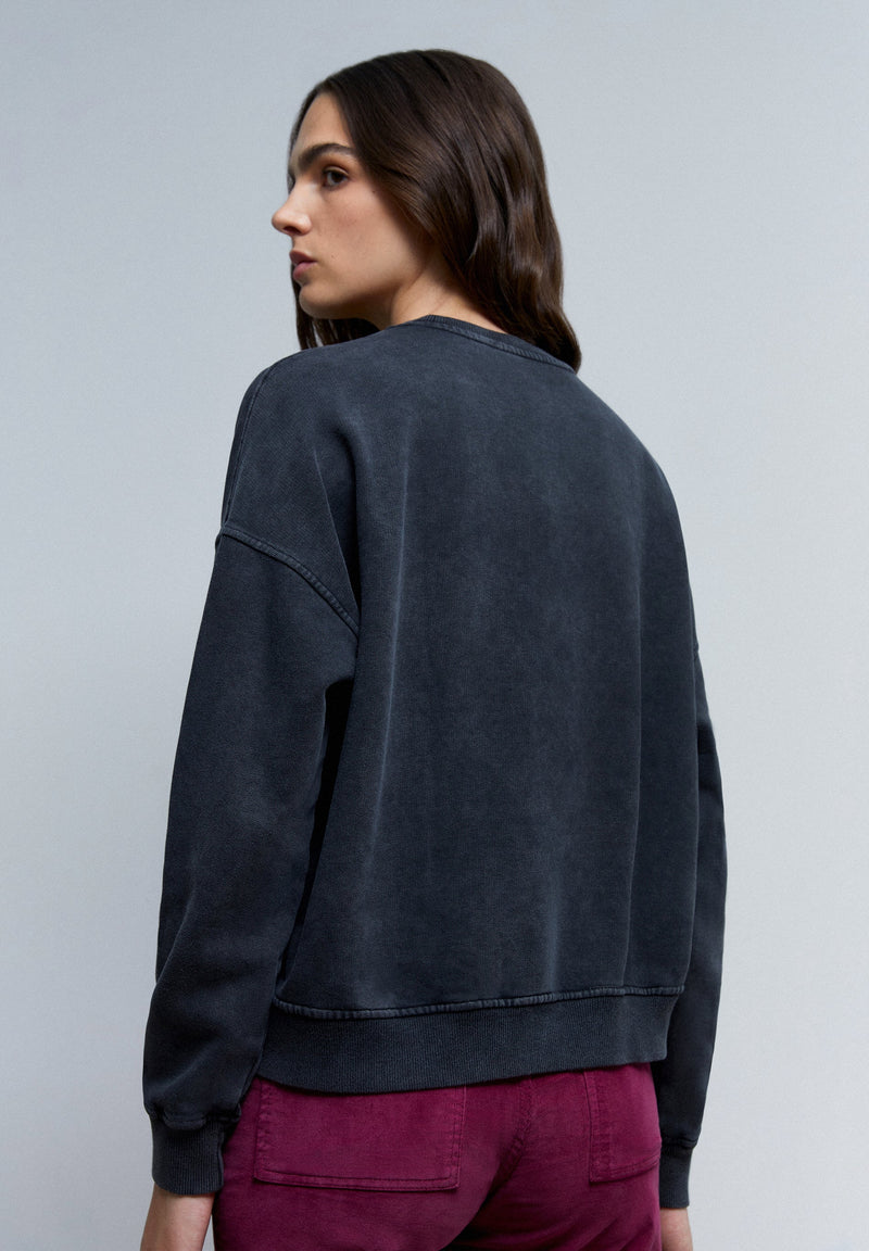 FADED SWEATSHIRT WITH FRONT SKULL