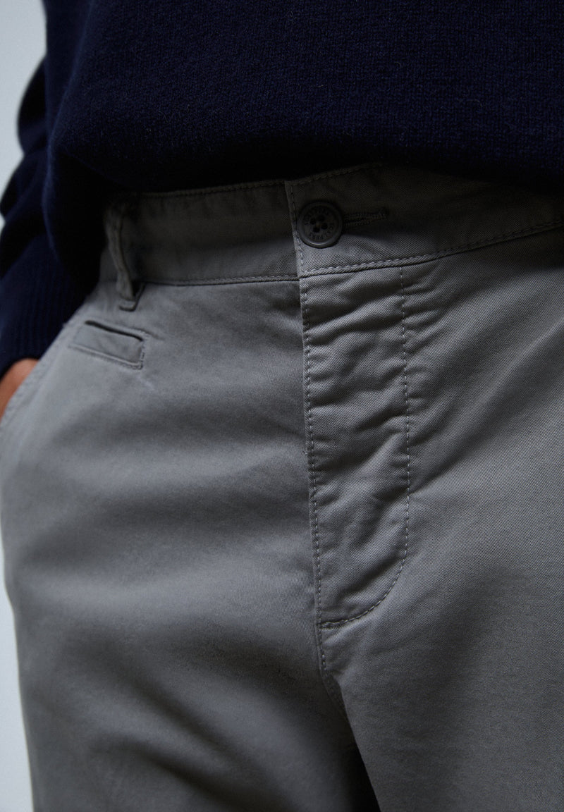 CASUAL CHINO TROUSERS
