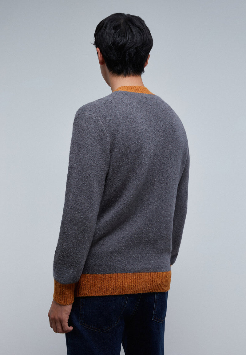 KNIT SWEATER WITH CONTRAST DETAIL