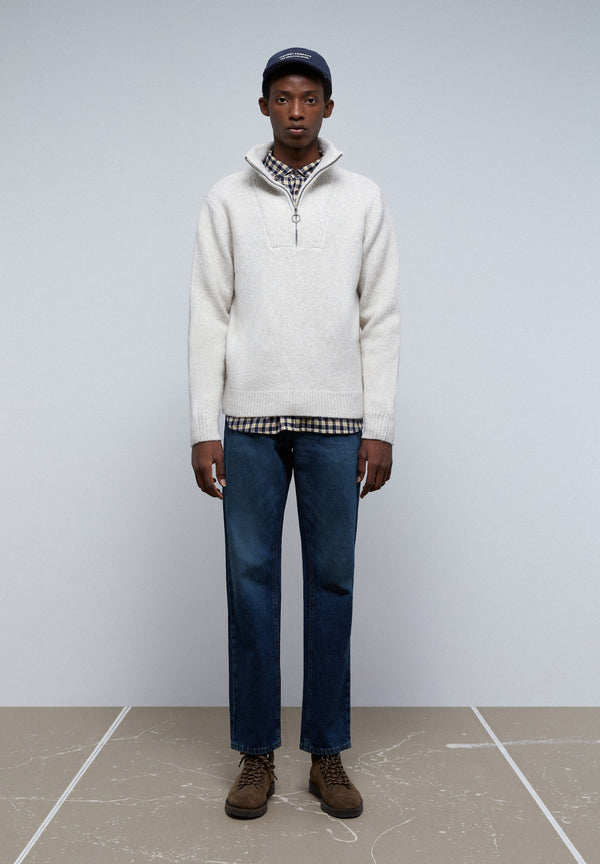 PREMIUM ZIP-NECK SWEATER