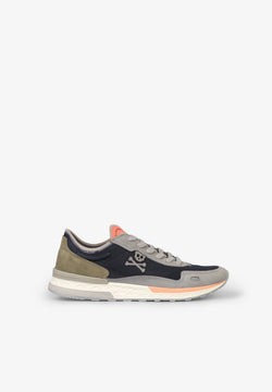 SNEAKERS WITH SIDE SKULL