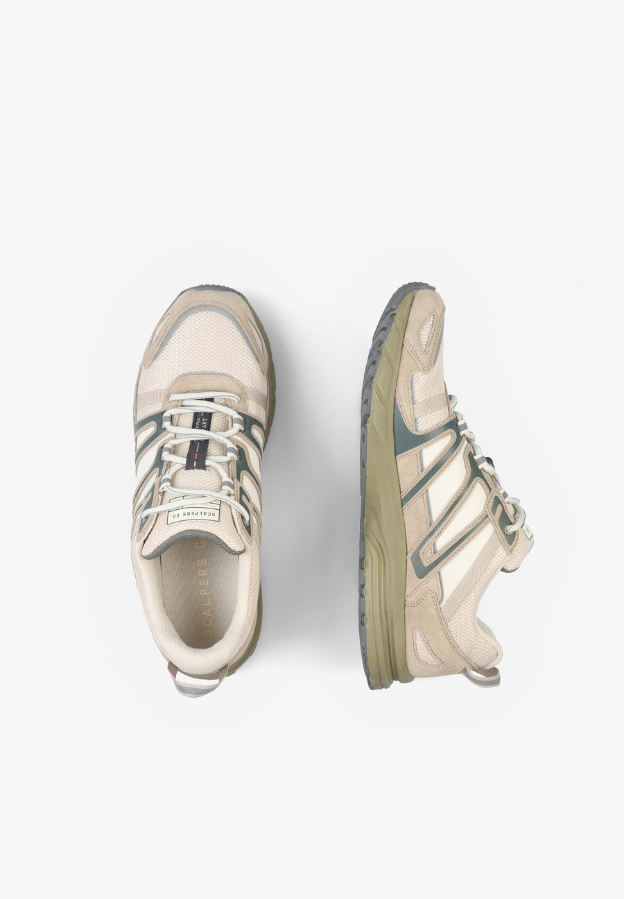 OUTDOOR SNEAKERS