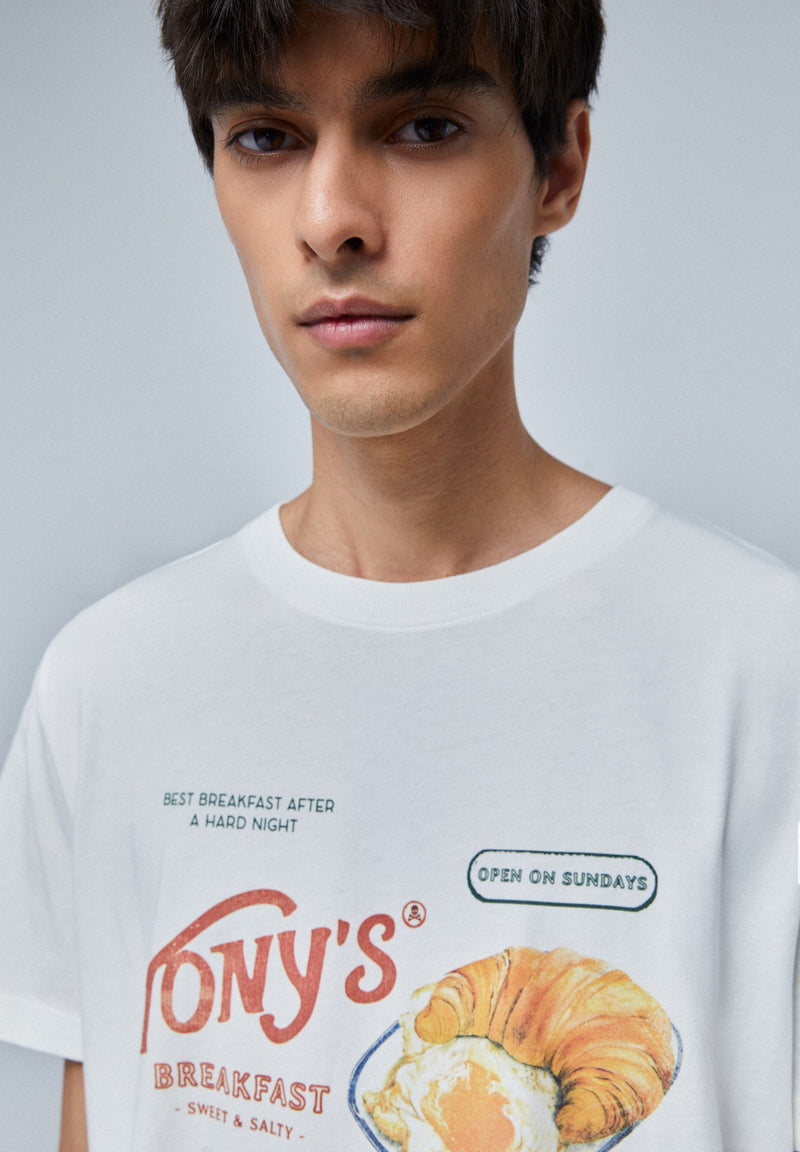 T-SHIRT WITH FRONT PRINT