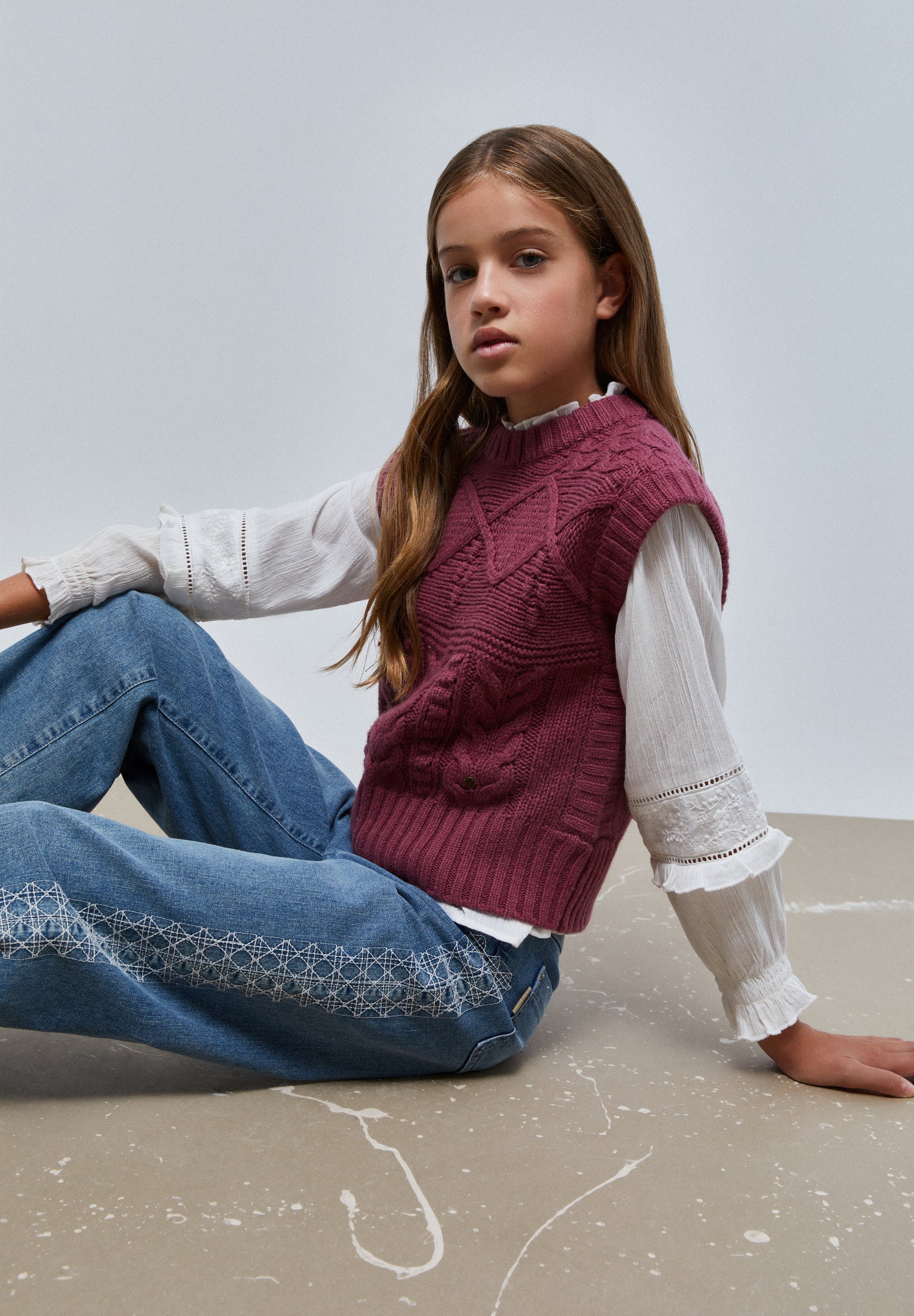 KNIT VEST