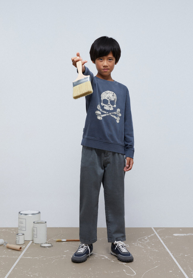 SWEATSHIRT WITH NEWSPAPER TEXT SKULL