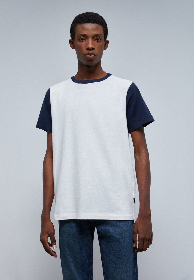 CONTRAST SLEEVE T-SHIRT