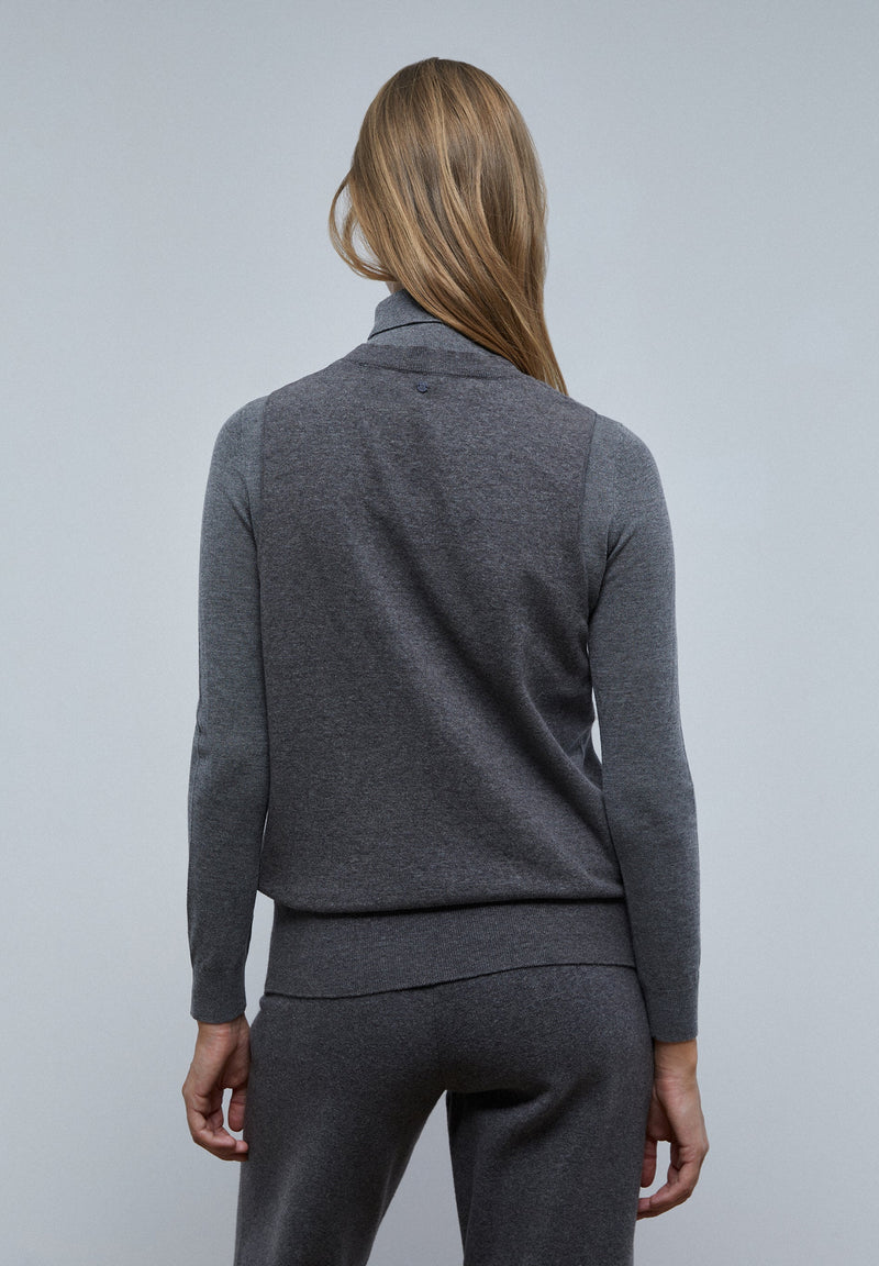 BUTTONED KNIT VEST