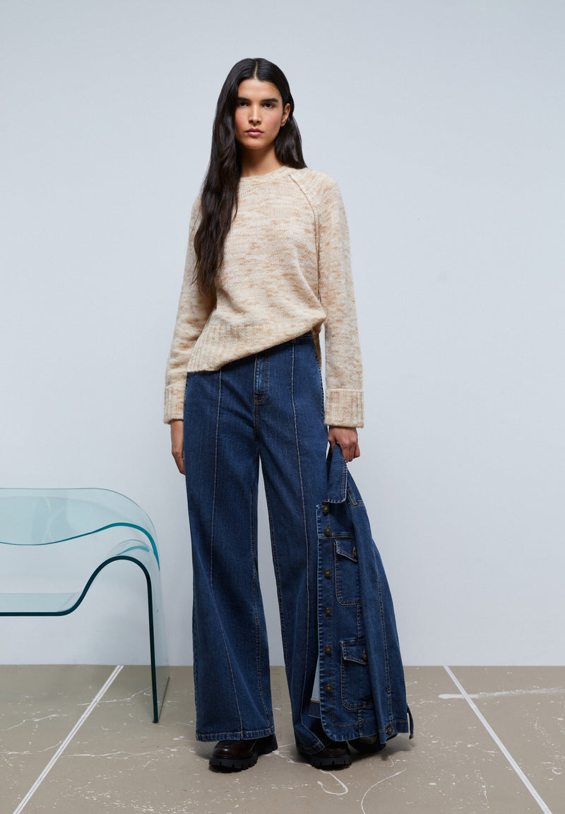 WIDE LEG JEANS WITH SEAMS