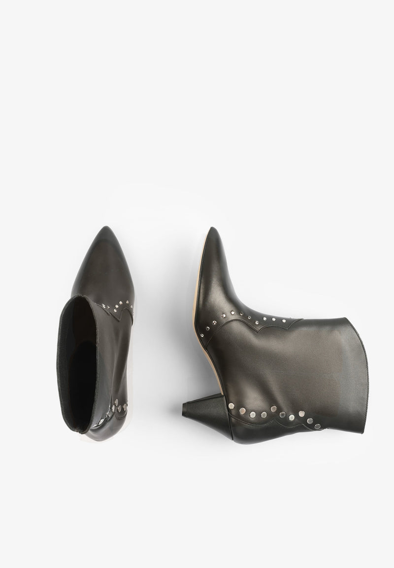 POINTED TOE STUDDED COWBOY BOOTS