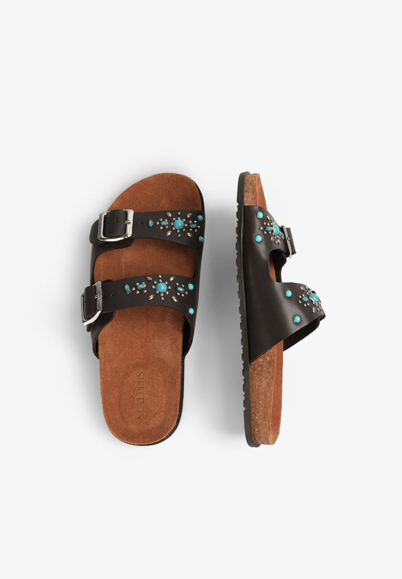 LEATHER SANDALS WITH BUCKLE AND STUDS