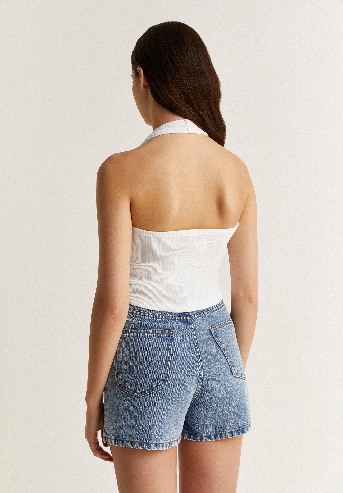 CROPPED RIBBED HALTER NECK TOP