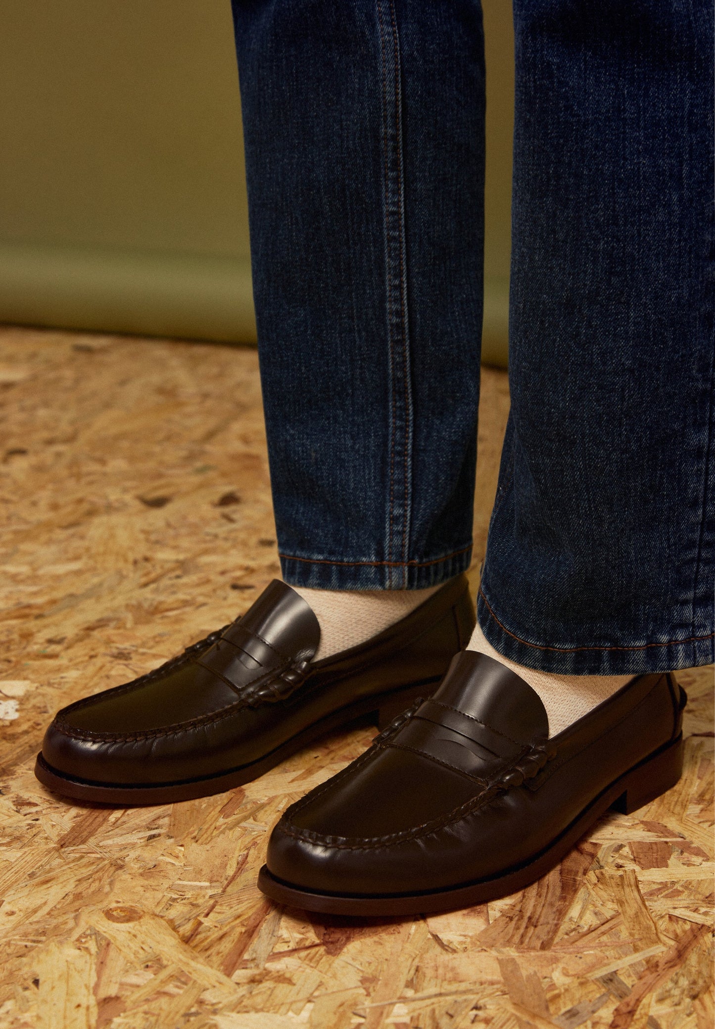 LEATHER LOAFERS