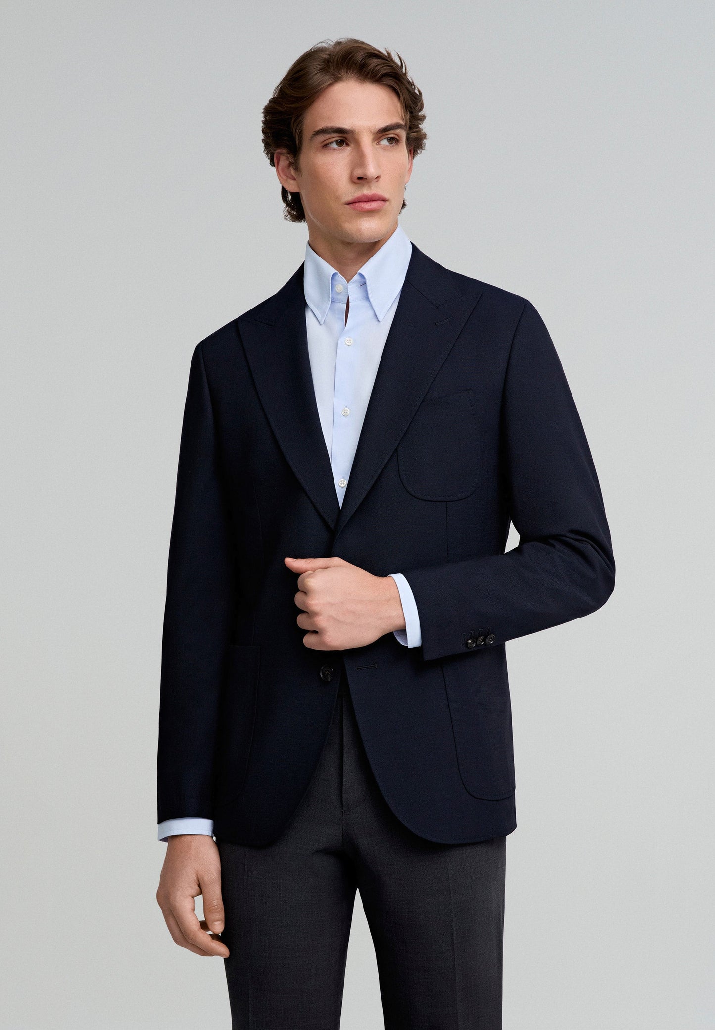 PEAKED LAPEL WOOL BLAZER