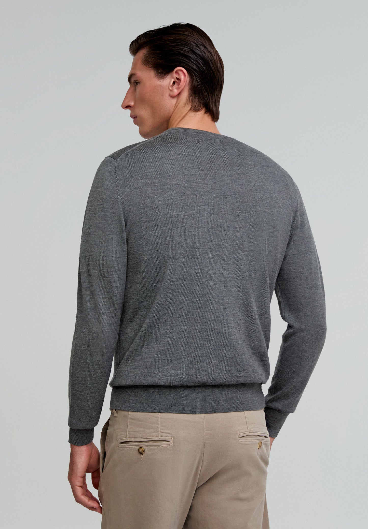 WOOL ROUND NECK SWEATER