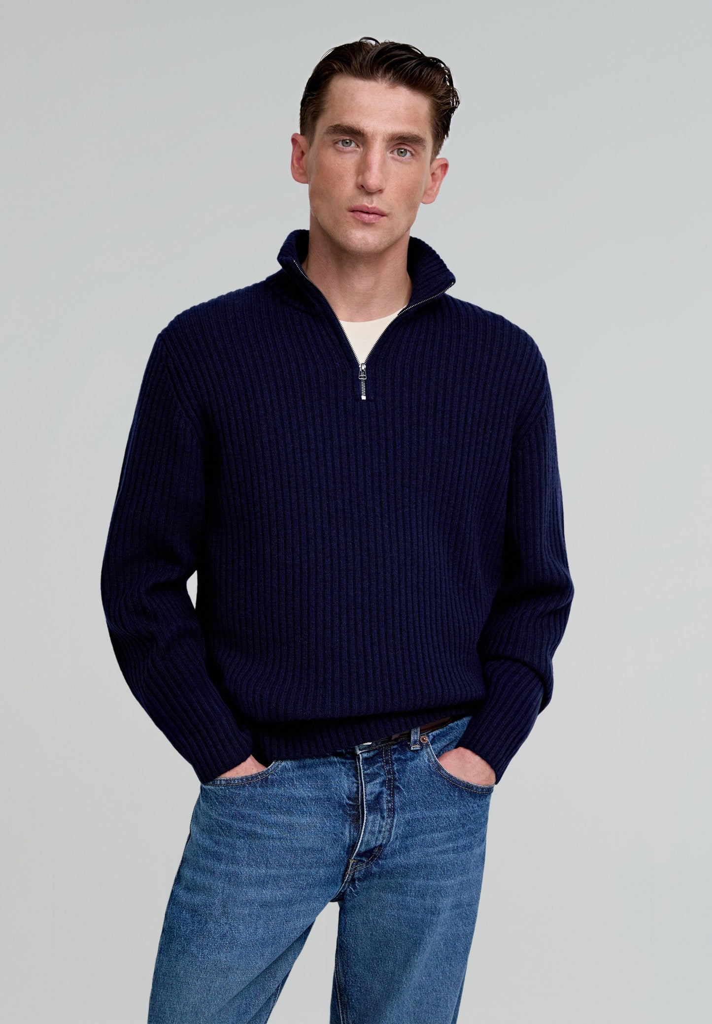 PREMIUM RIBBED SWEATER WITH ZIP