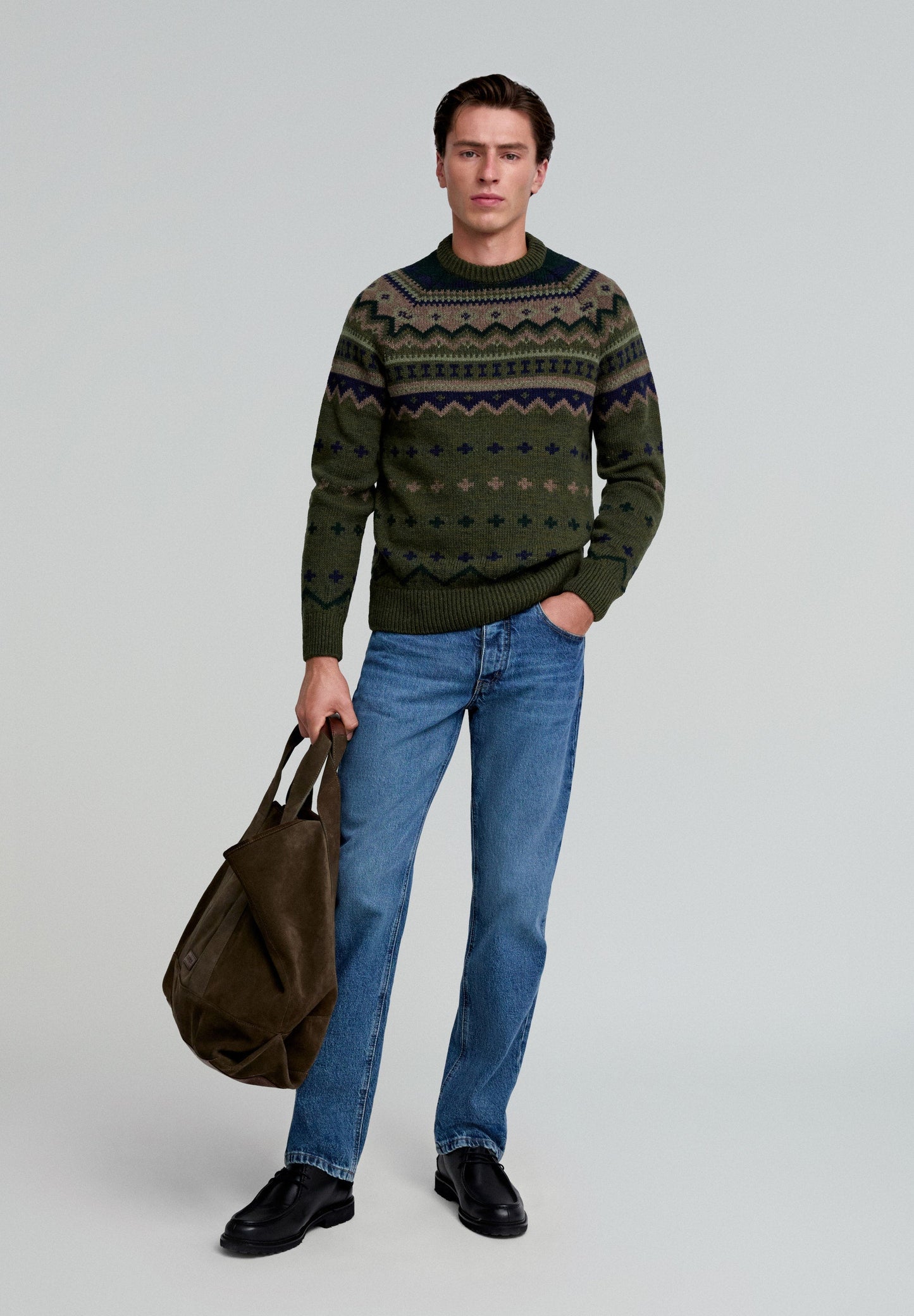 SWEATER WITH WINTER MOTIFS