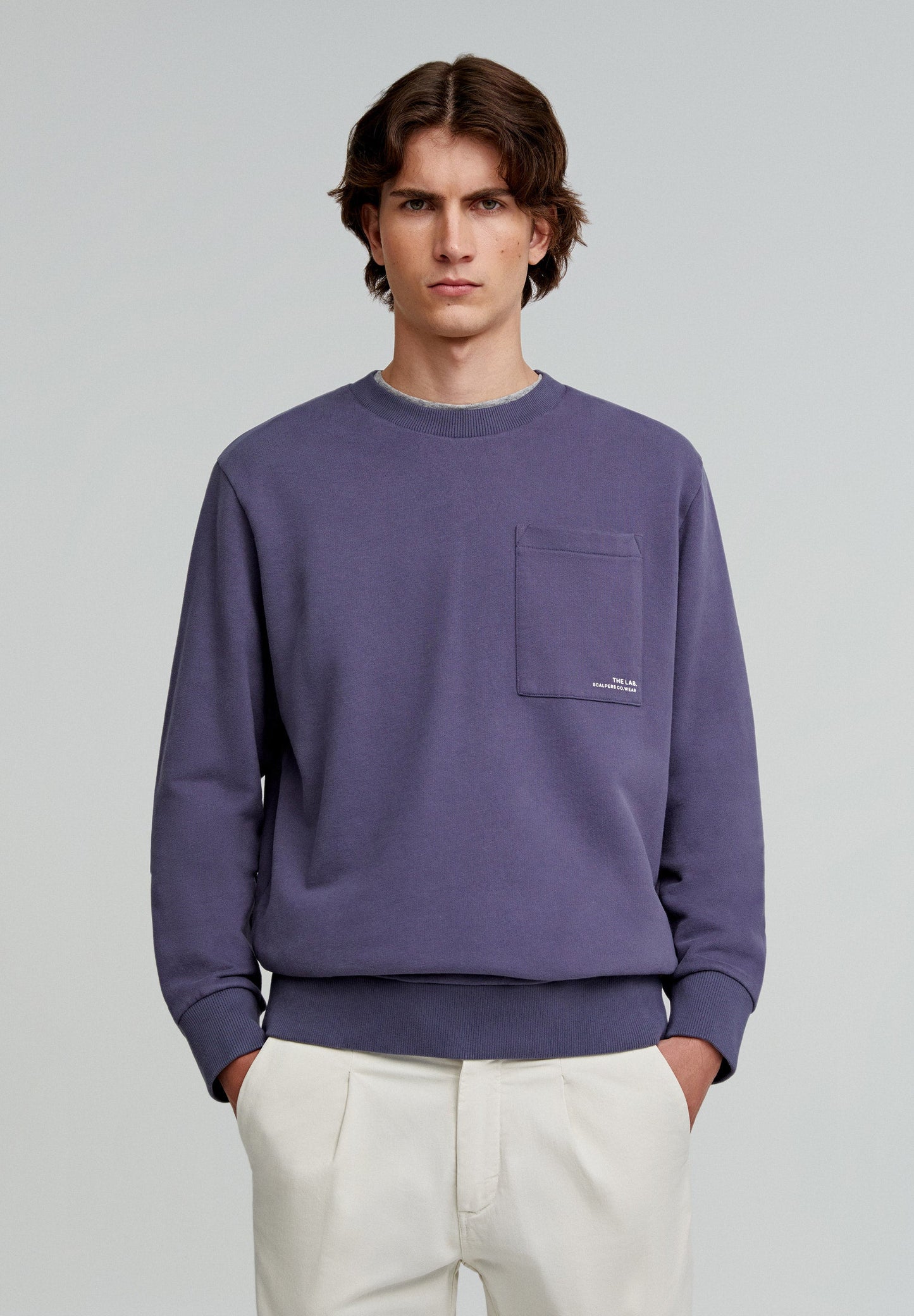 CHEST POCKET SWEATSHIRT