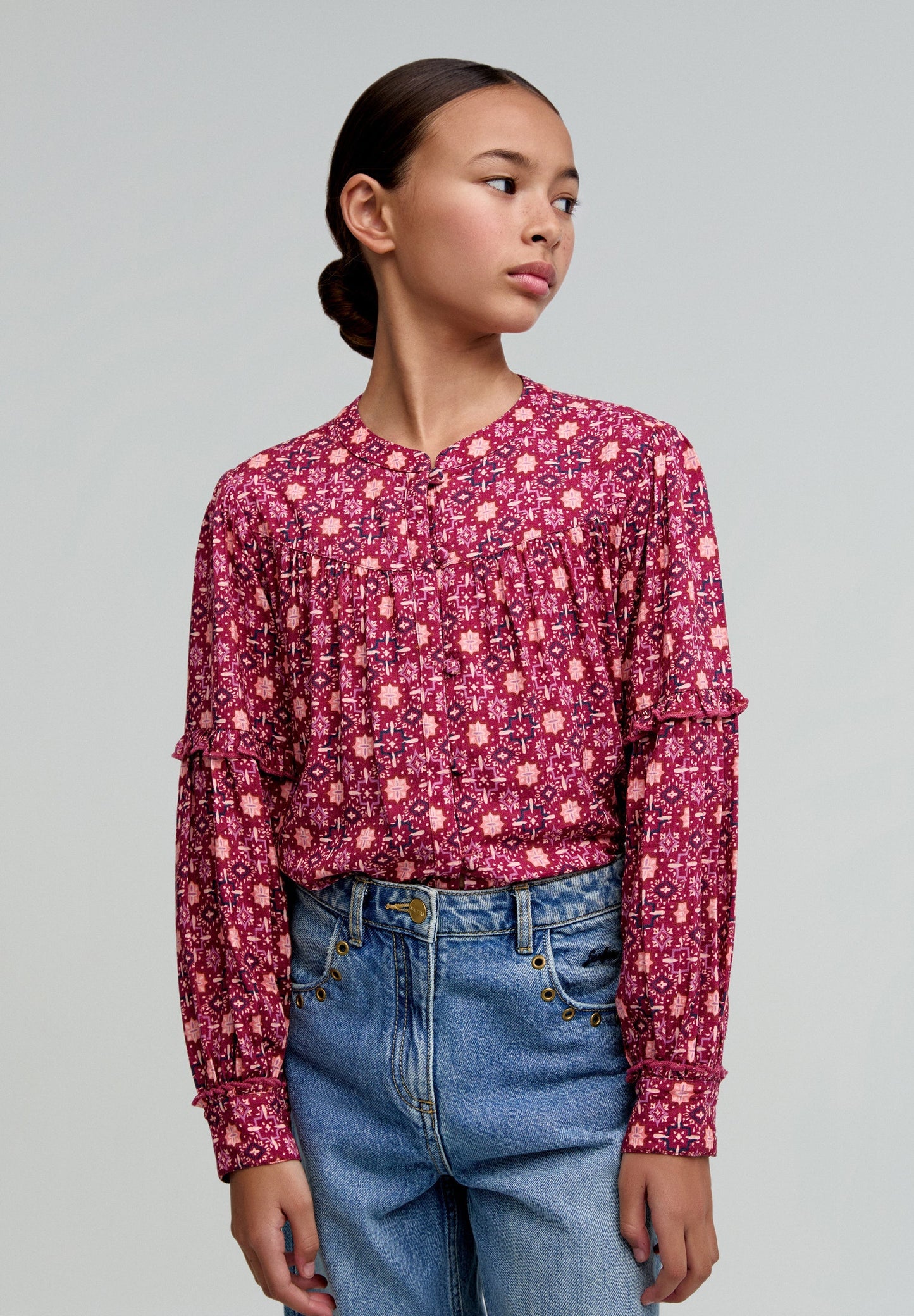 PRINTED BLOUSE WITH RUFFLE ON THE SLEEVE