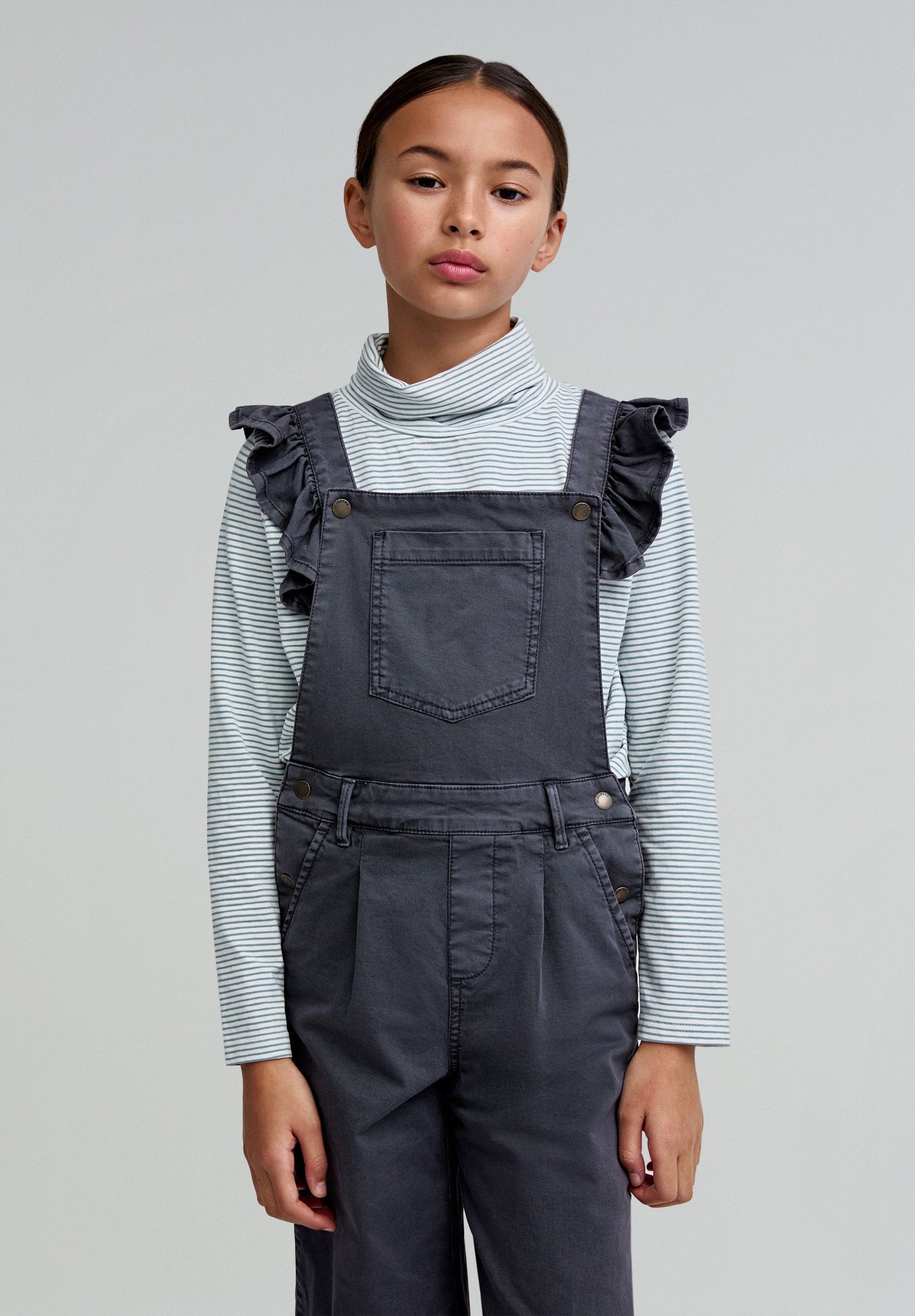 DUNGAREES WITH RUFFLES