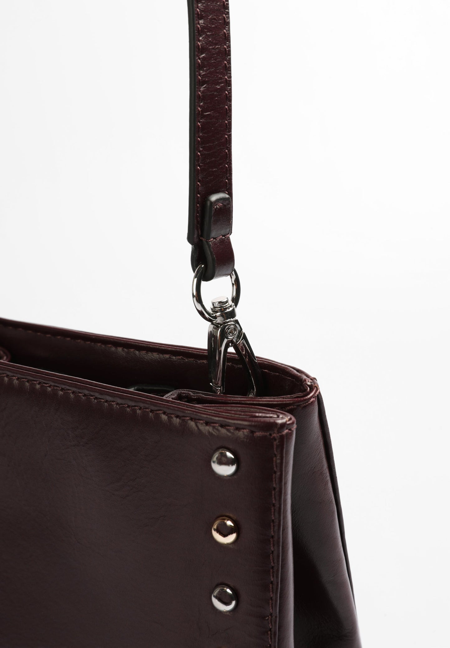 LEATHER BUCKET BAG