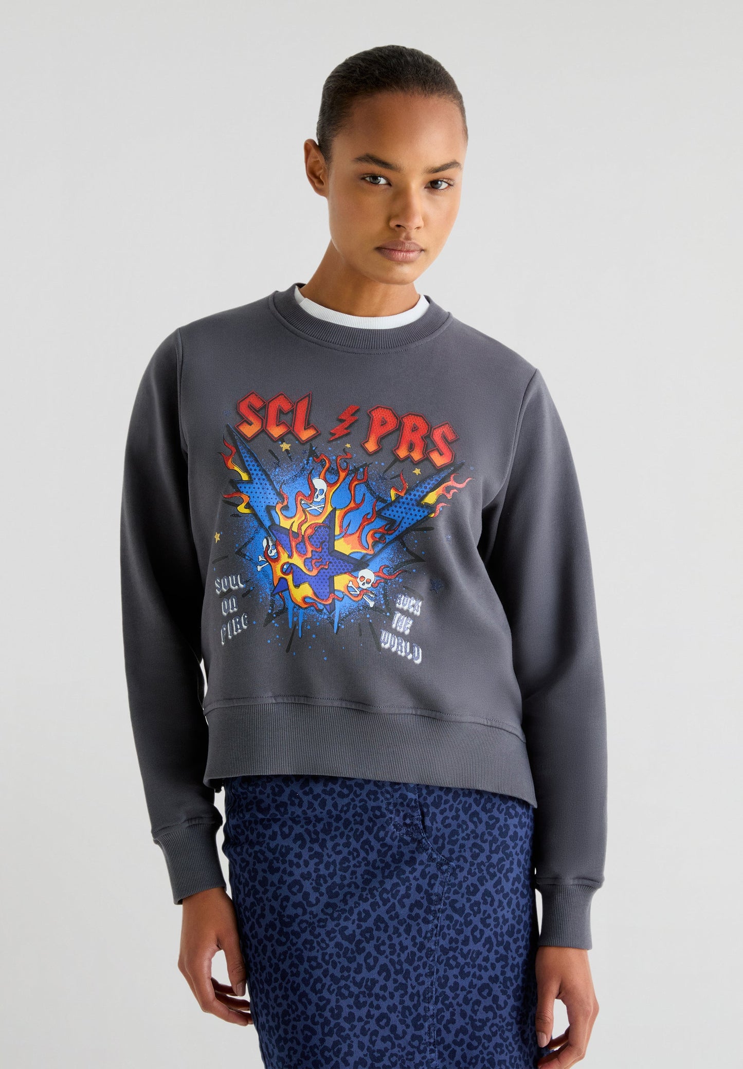 SWEATSHIRT WITH ROCK PRINT