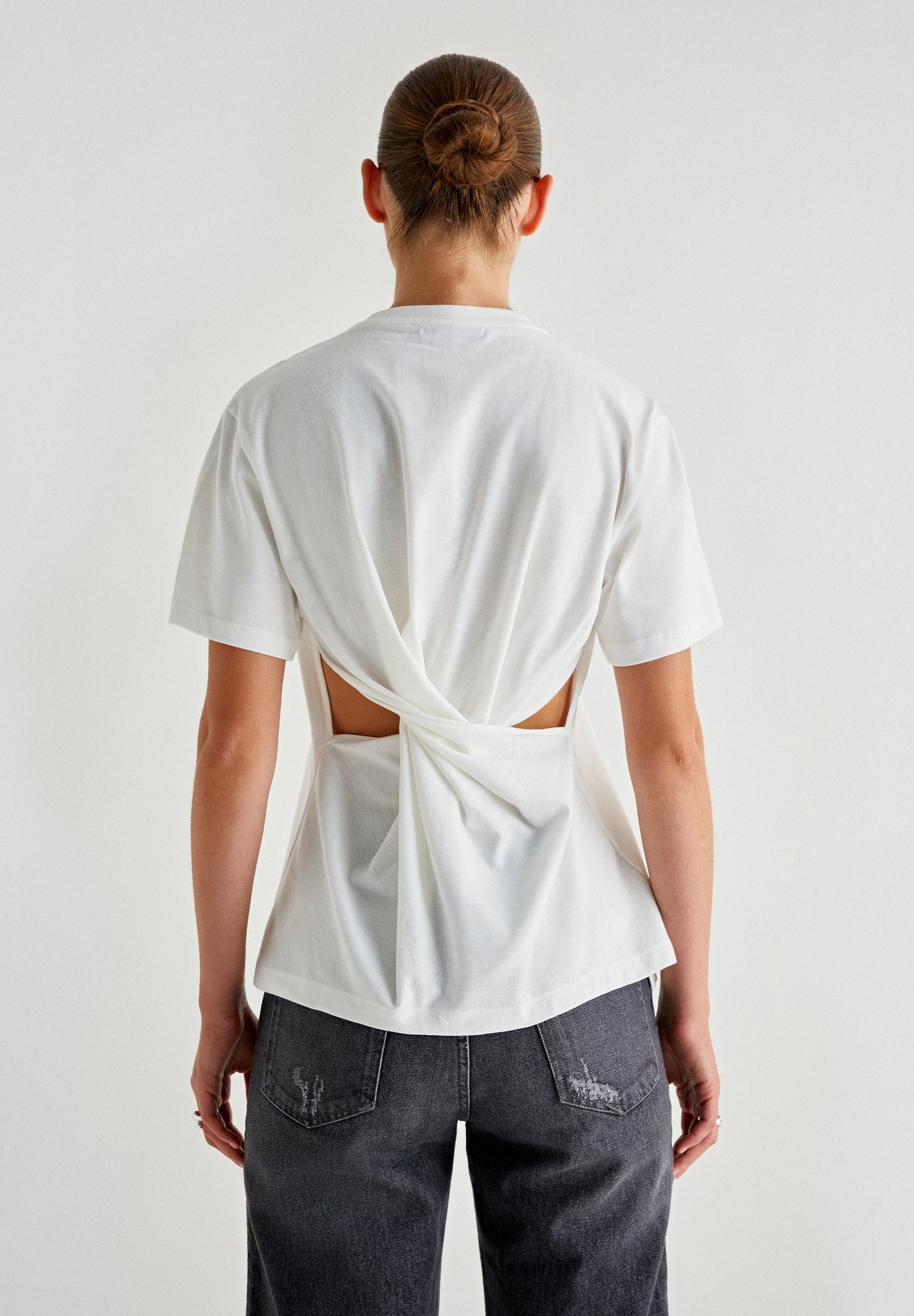 BACK KNOT TEE