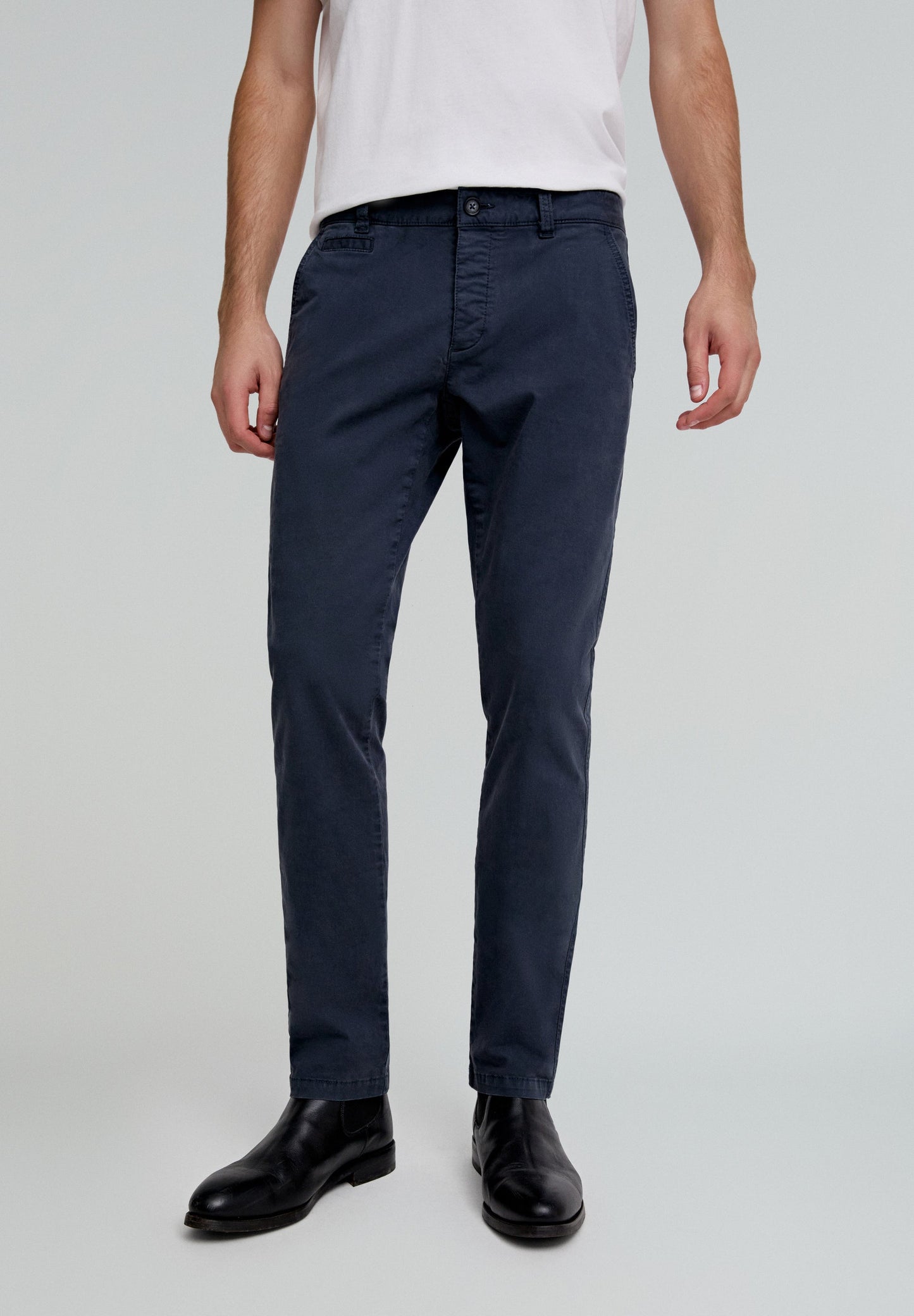 CASUAL CHINO TROUSERS