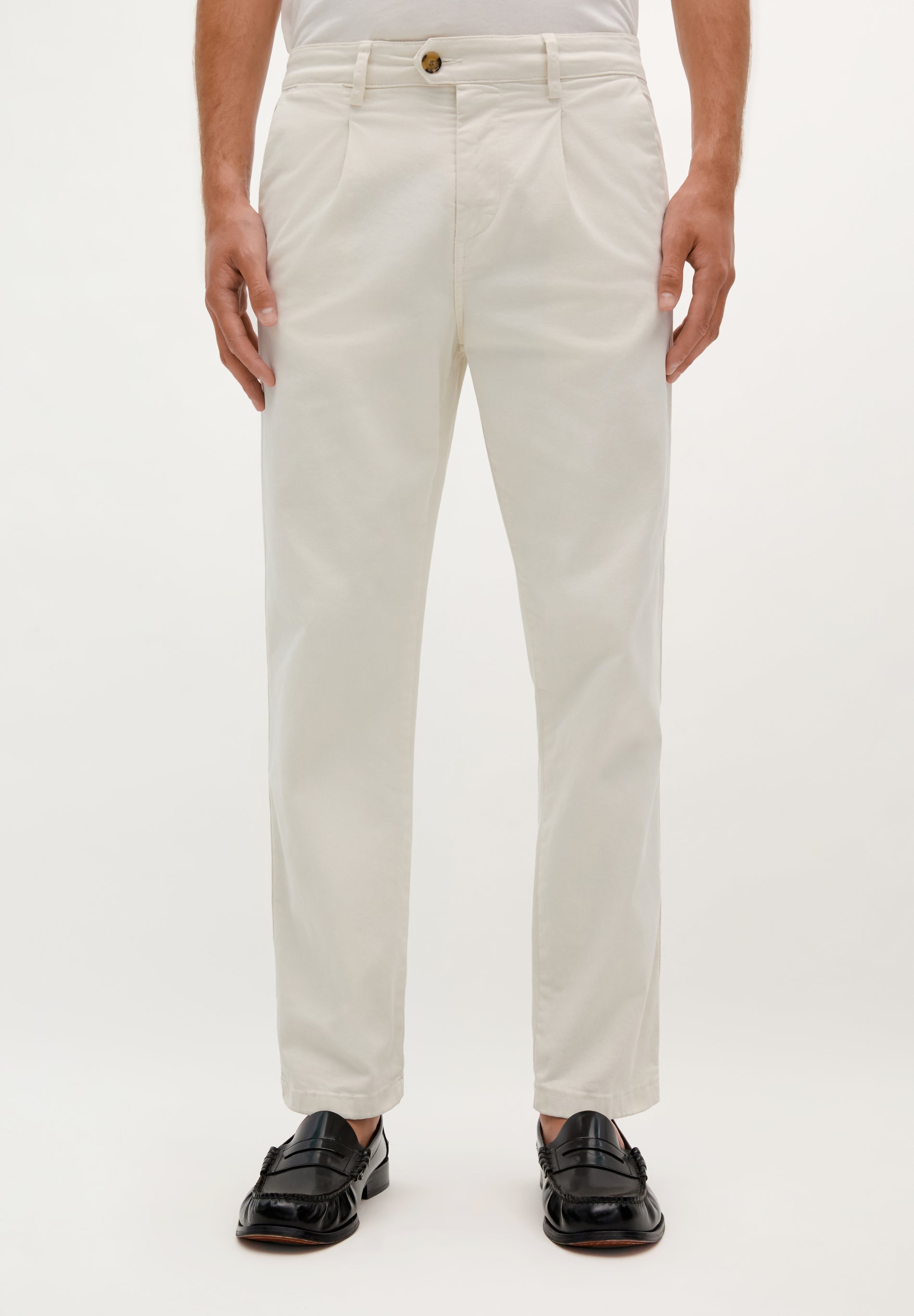 RELAXED CHINO TROUSERS WITH DARTS