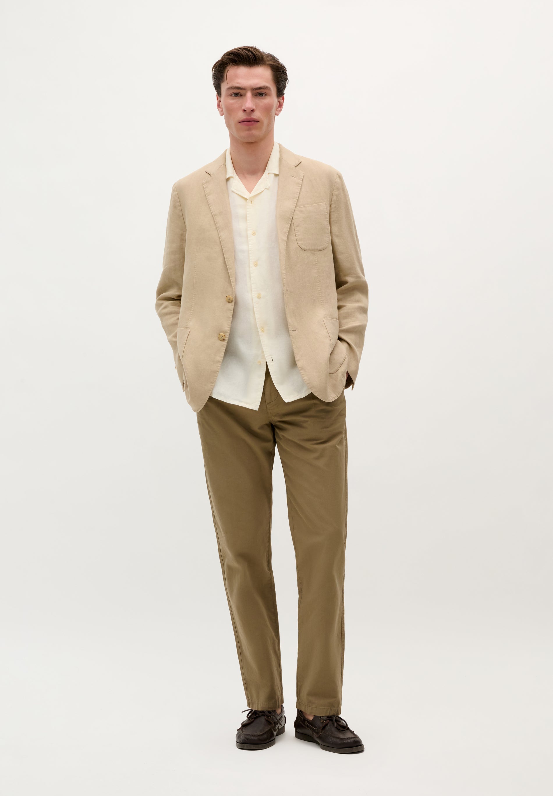CHINO TROUSERS WITH DARTS