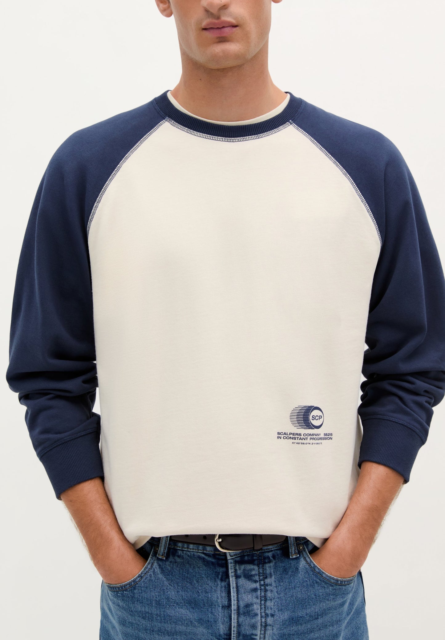 RAGLAN SLEEVE TWO-TONE SWEATSHIRT