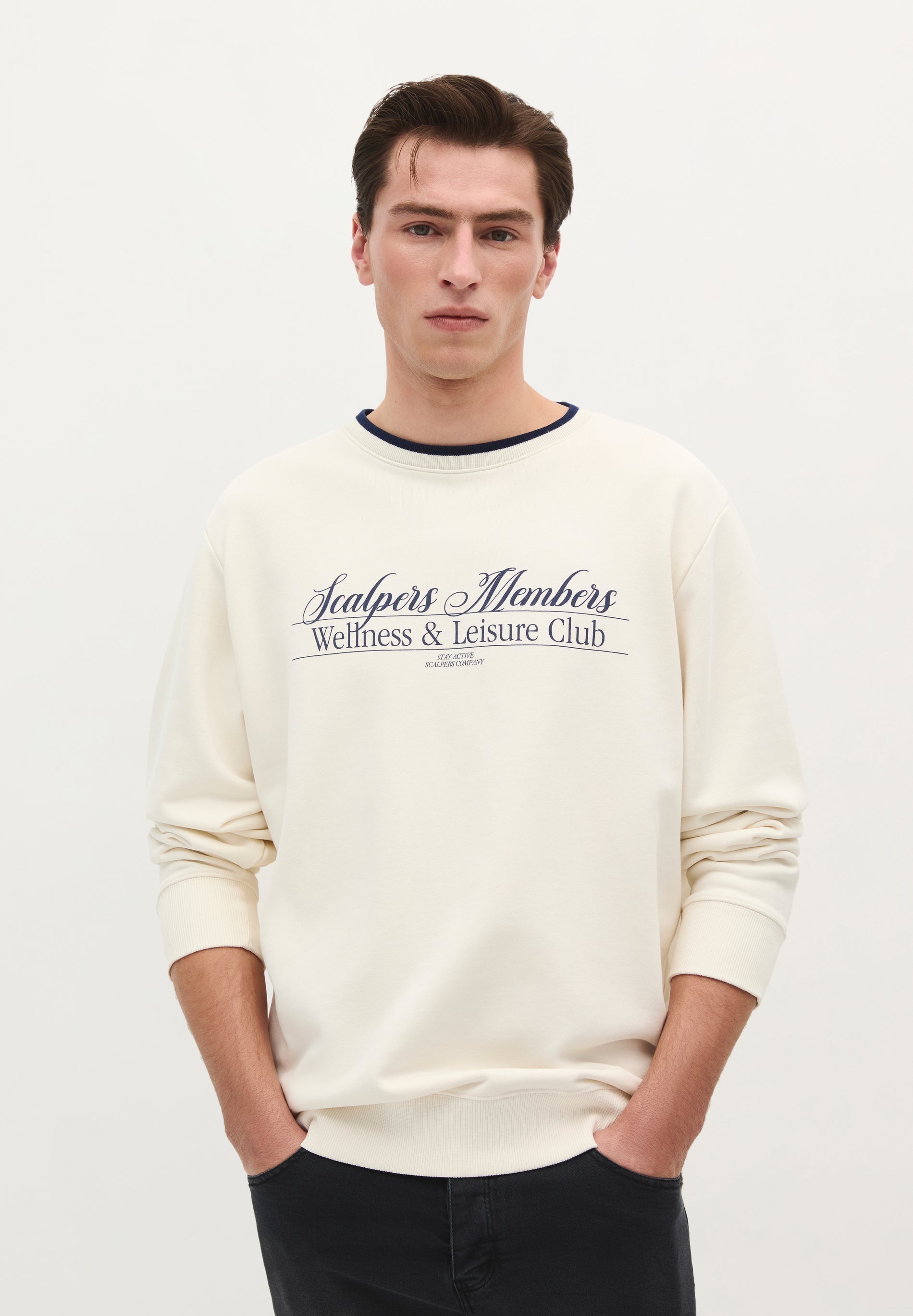 CONTRAST NECK SWEATSHIRT