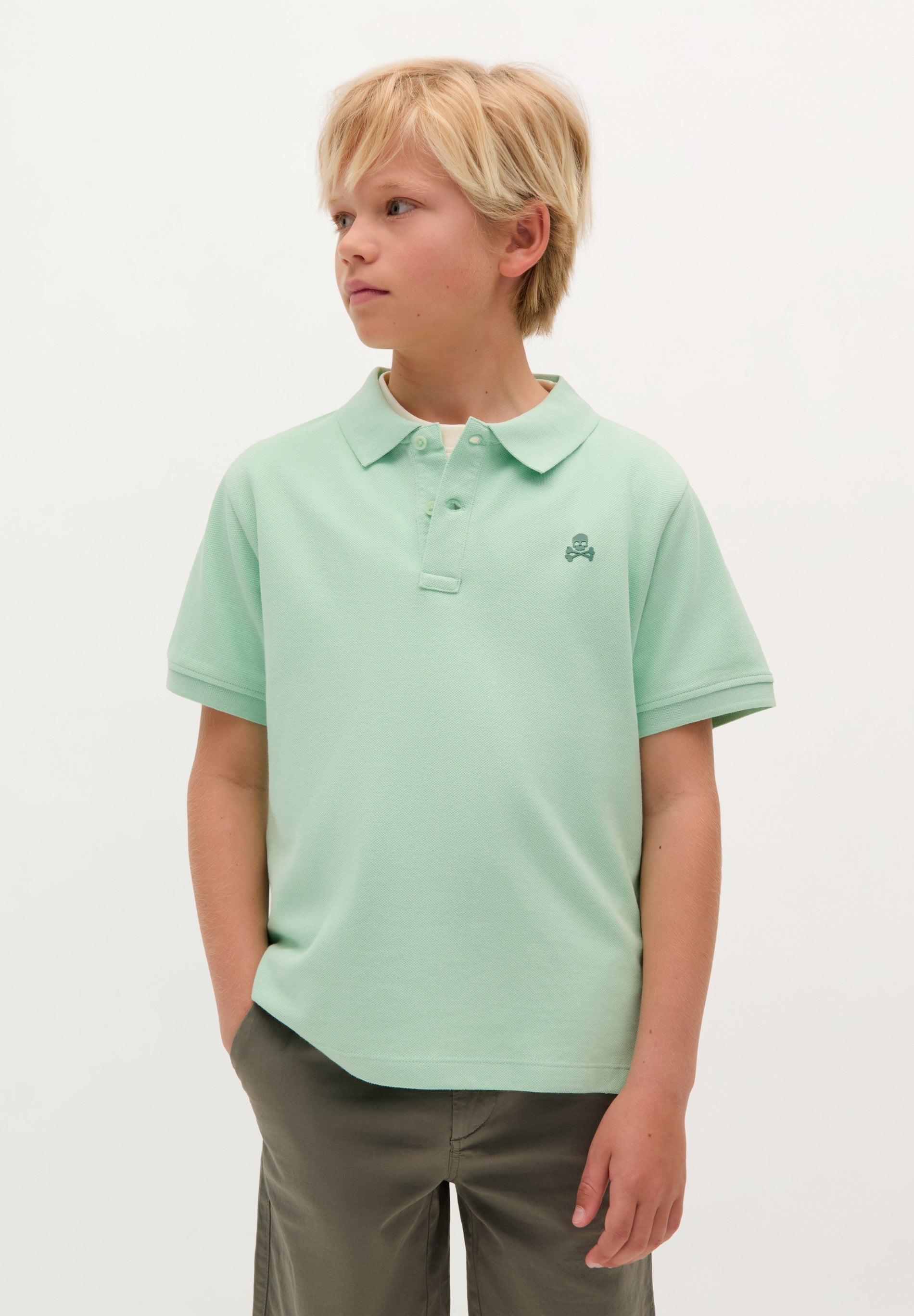 BASIC POLO SHIRT WITH SKULL DETAIL