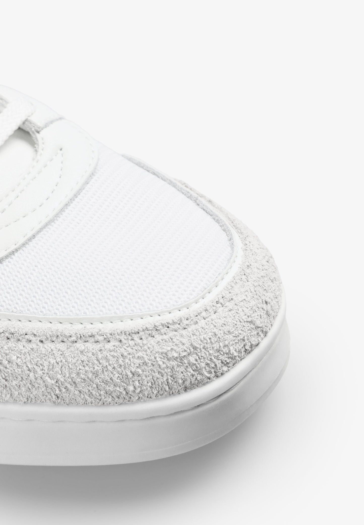 CONTRAST SNEAKERS