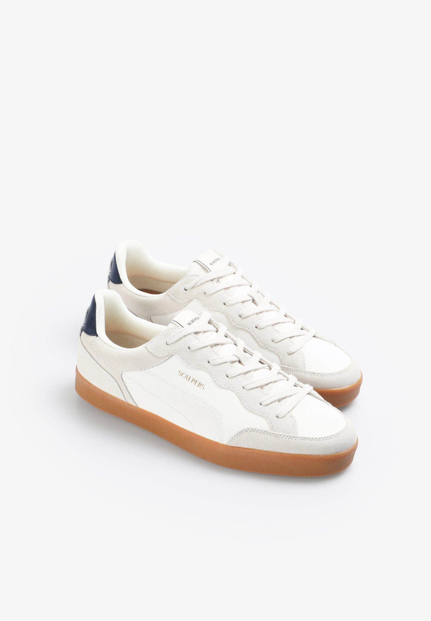 LOW-TOP SNEAKERS WITH SUEDE DETAILS