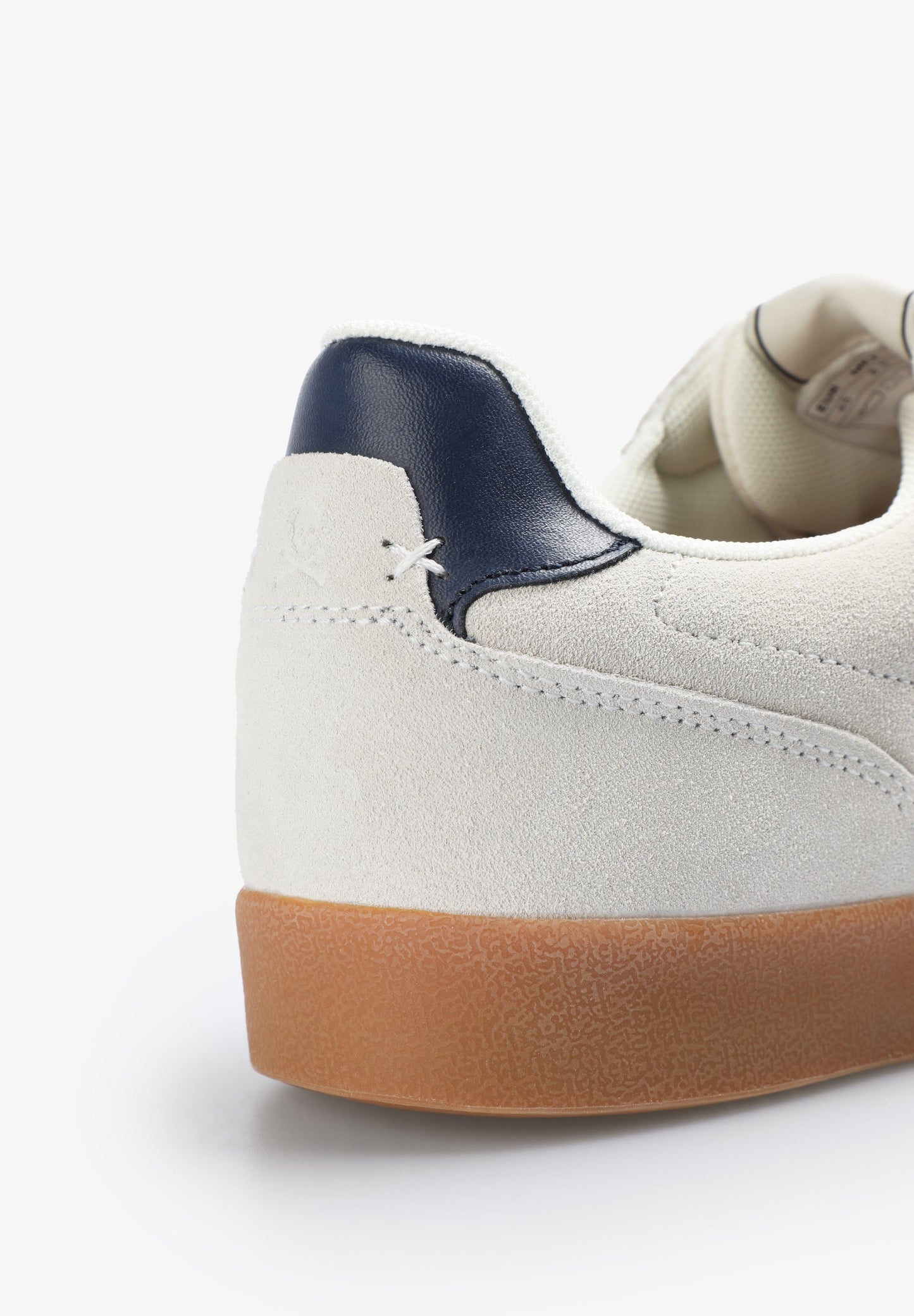 LOW-TOP SNEAKERS WITH SUEDE DETAILS