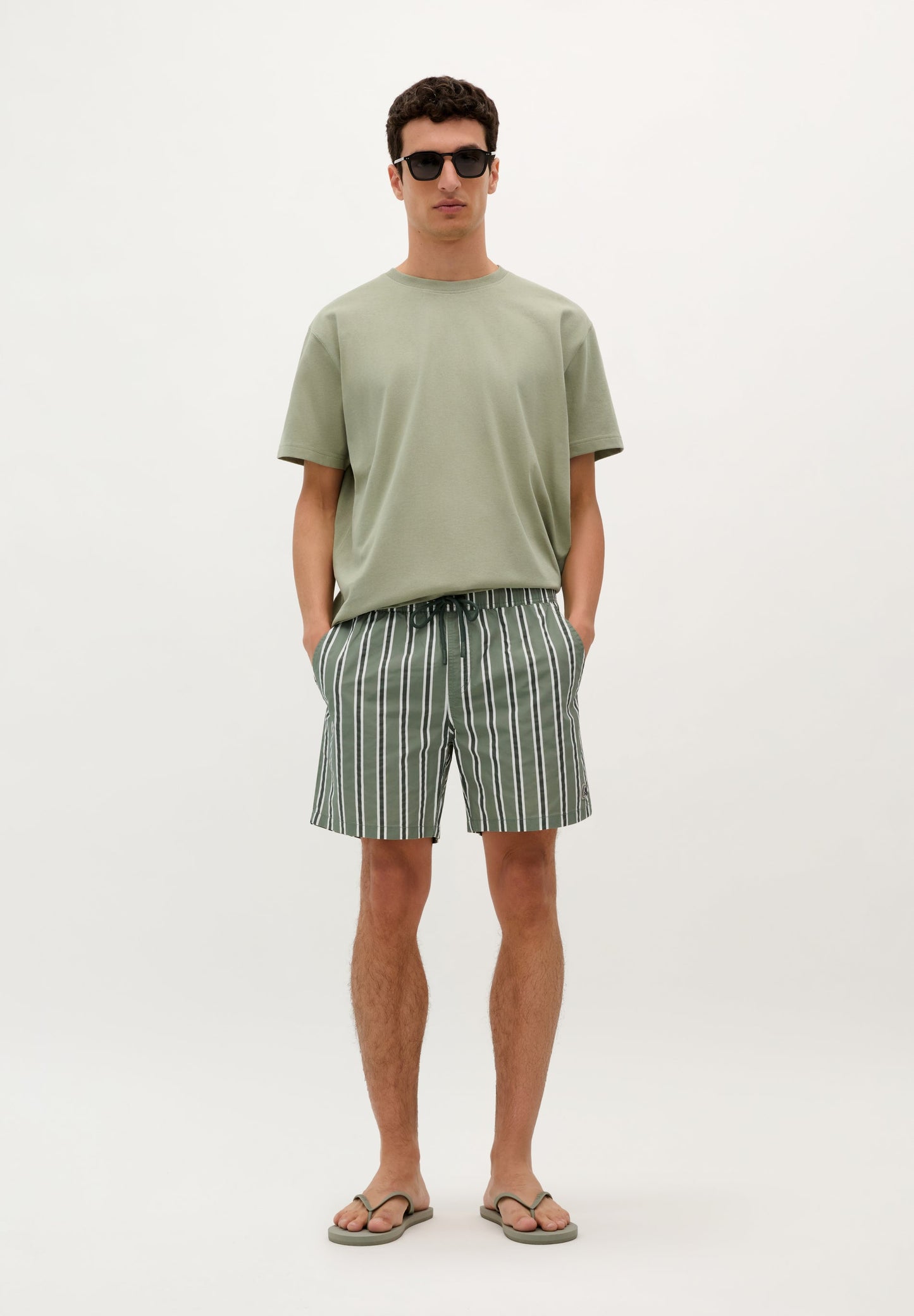 TWO-TONE STRIPE SWIMMING TRUNKS